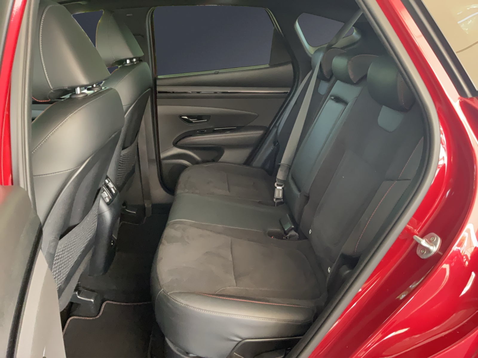 HYUNDAI Tucson 1.6HEV NLi LUX 4WD-image-11