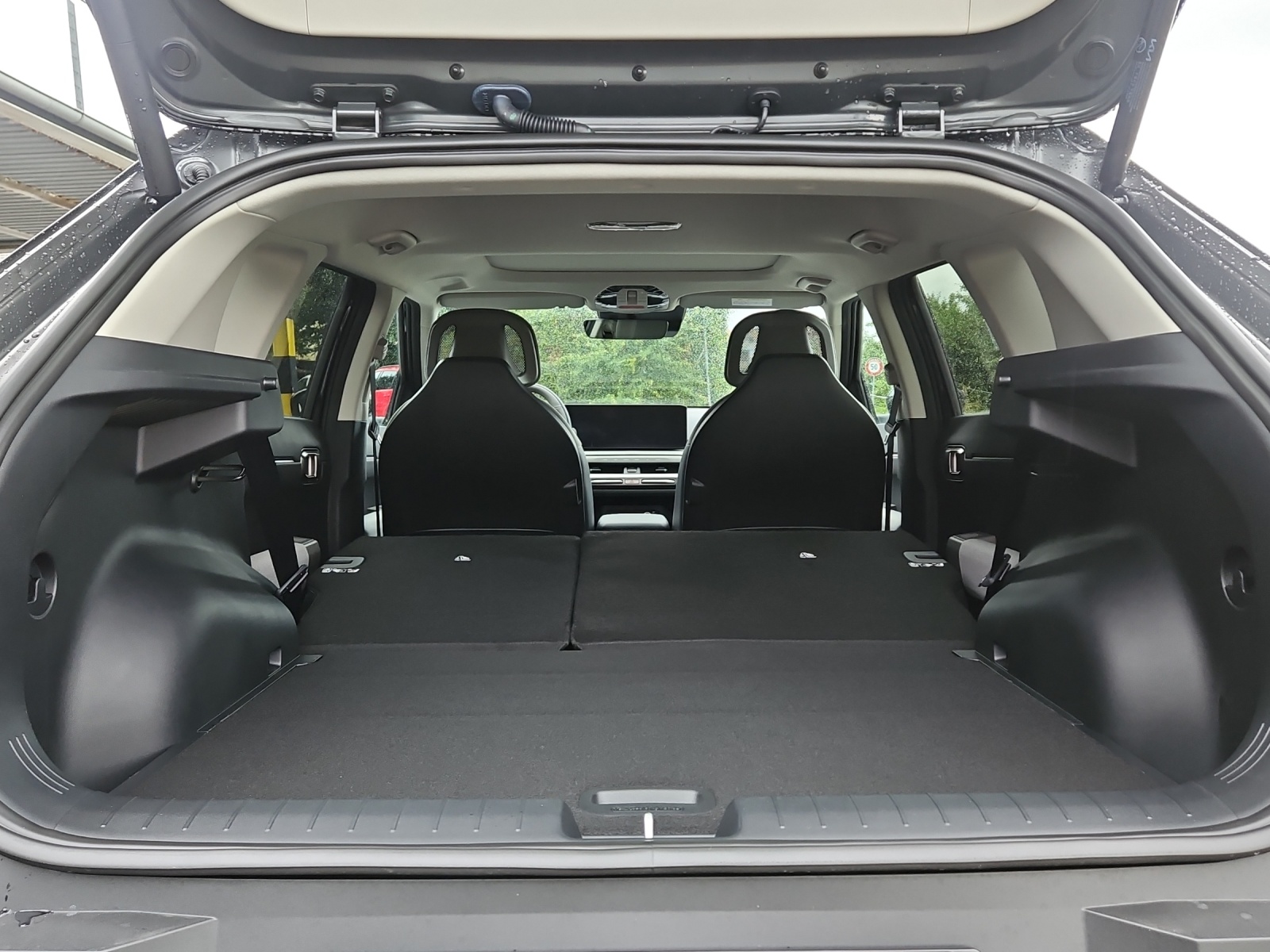 KIA EV4 81 kWh Earth+-image-9