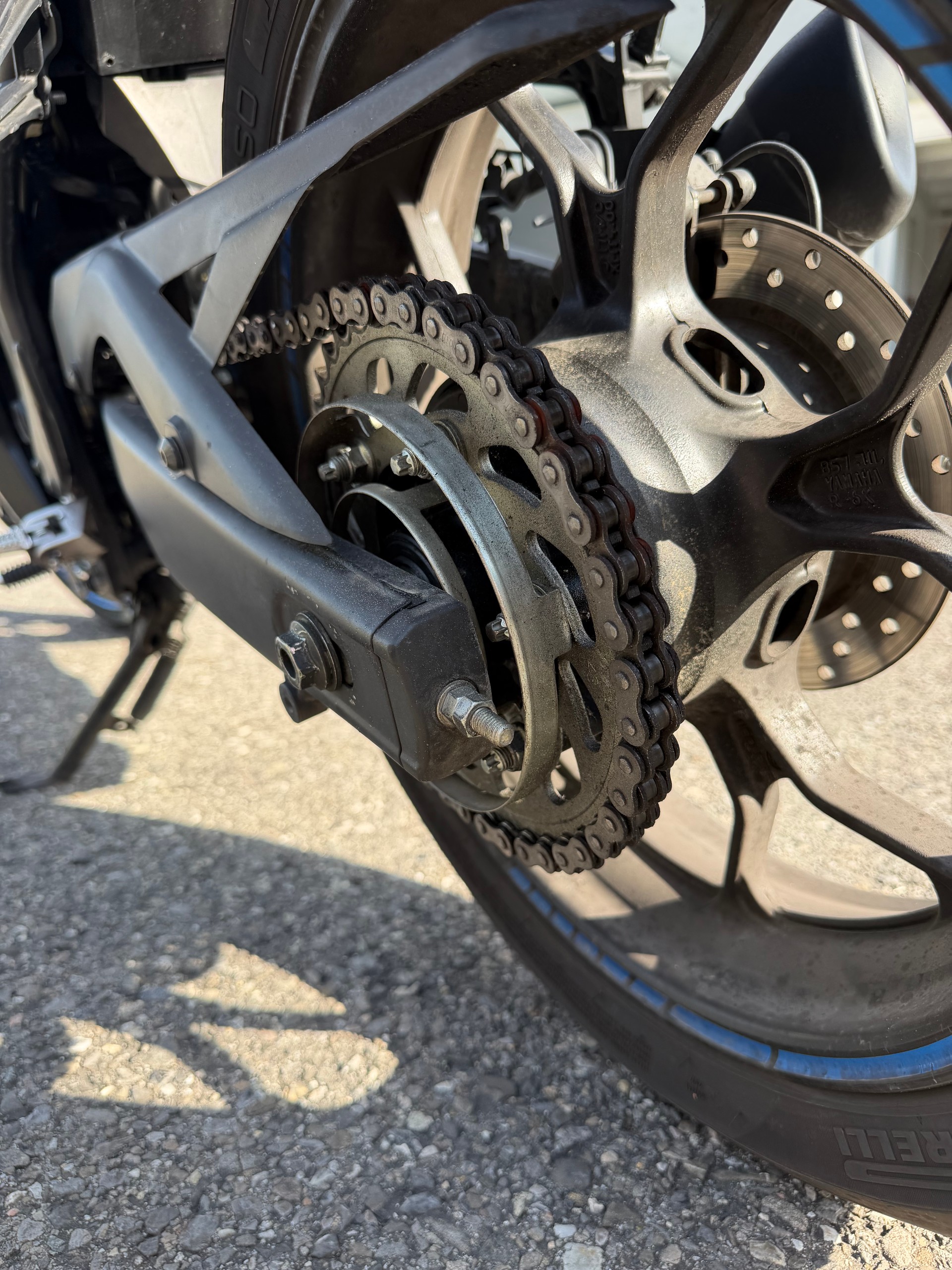 YAMAHA YZF-R3-image-5