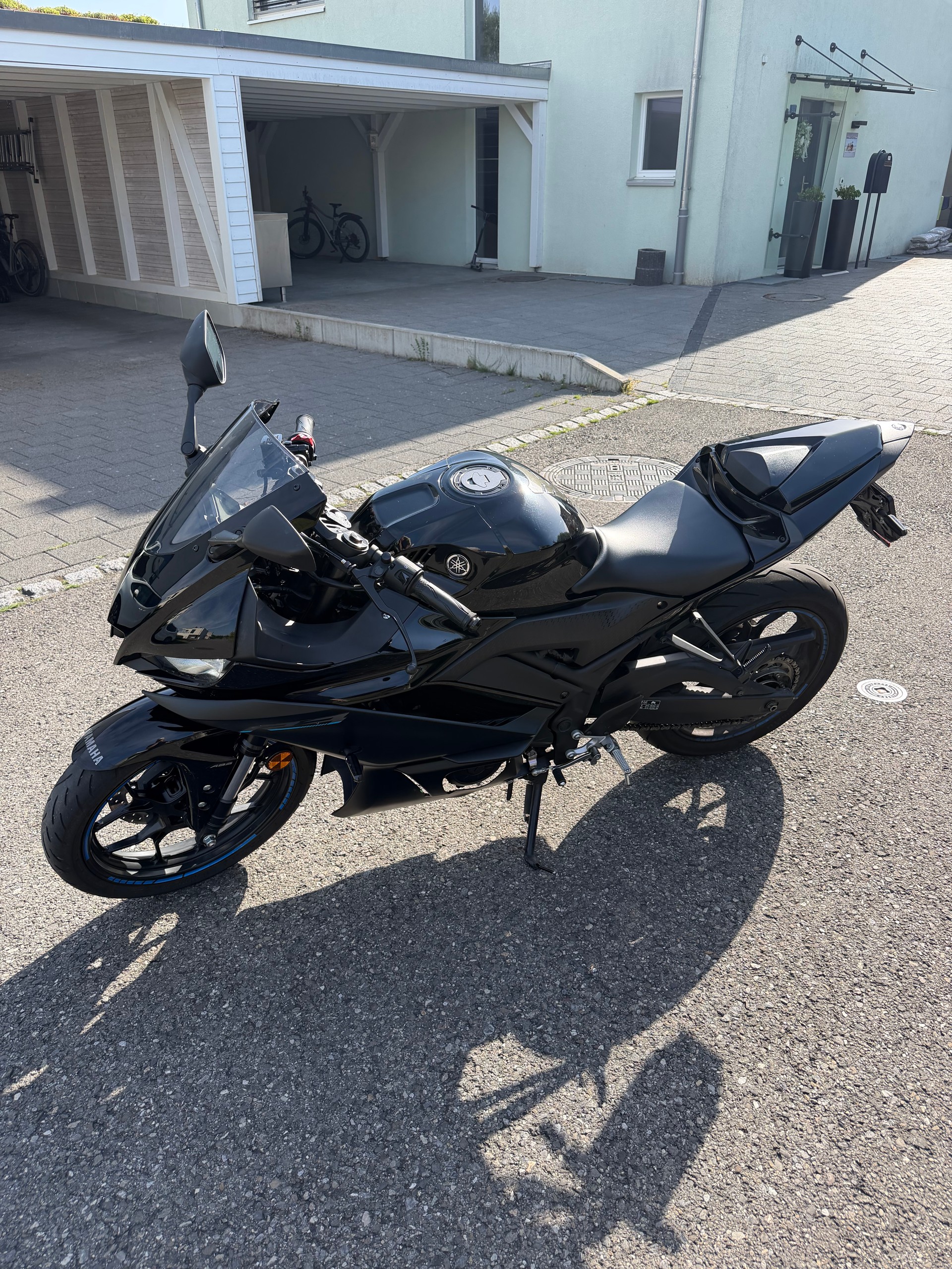 YAMAHA YZF-R3-image-6