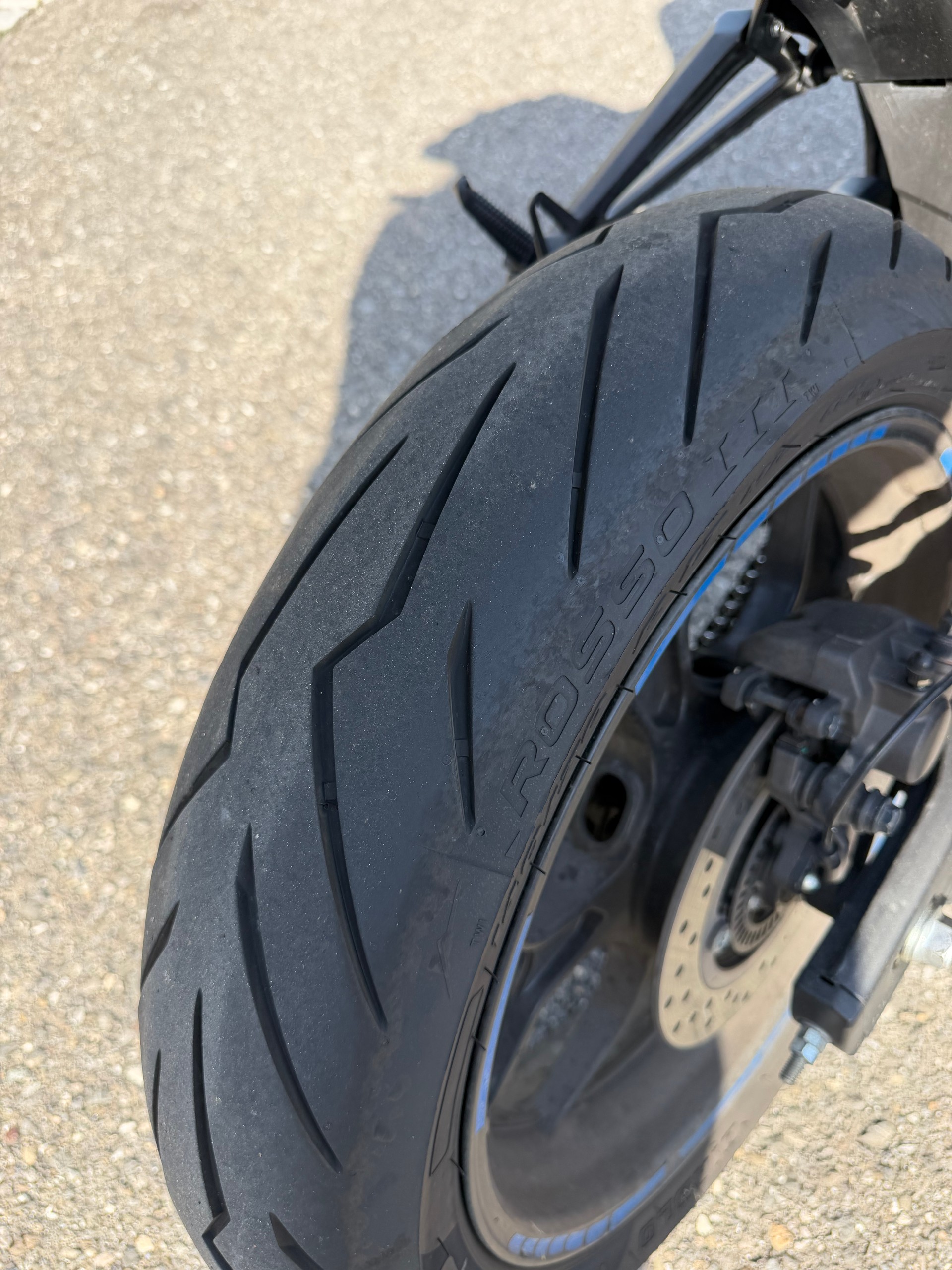 YAMAHA YZF-R3-image-3
