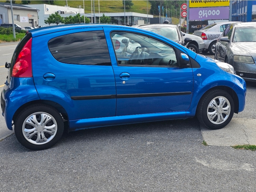 PEUGEOT 107 1.0 Trendy BMP5-image-3