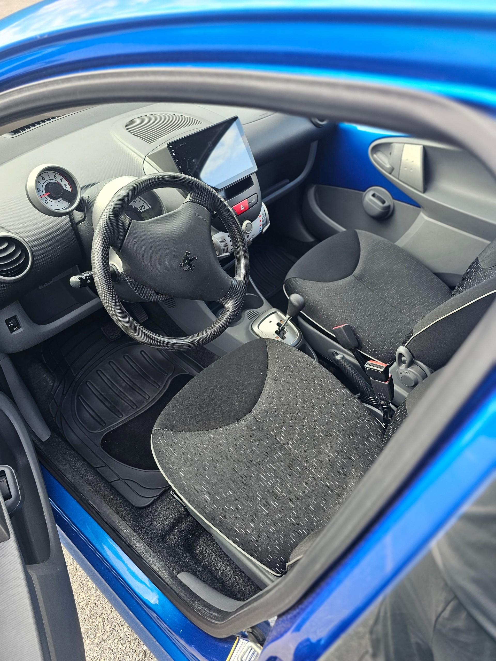 PEUGEOT 107 1.0 Trendy BMP5-image-6