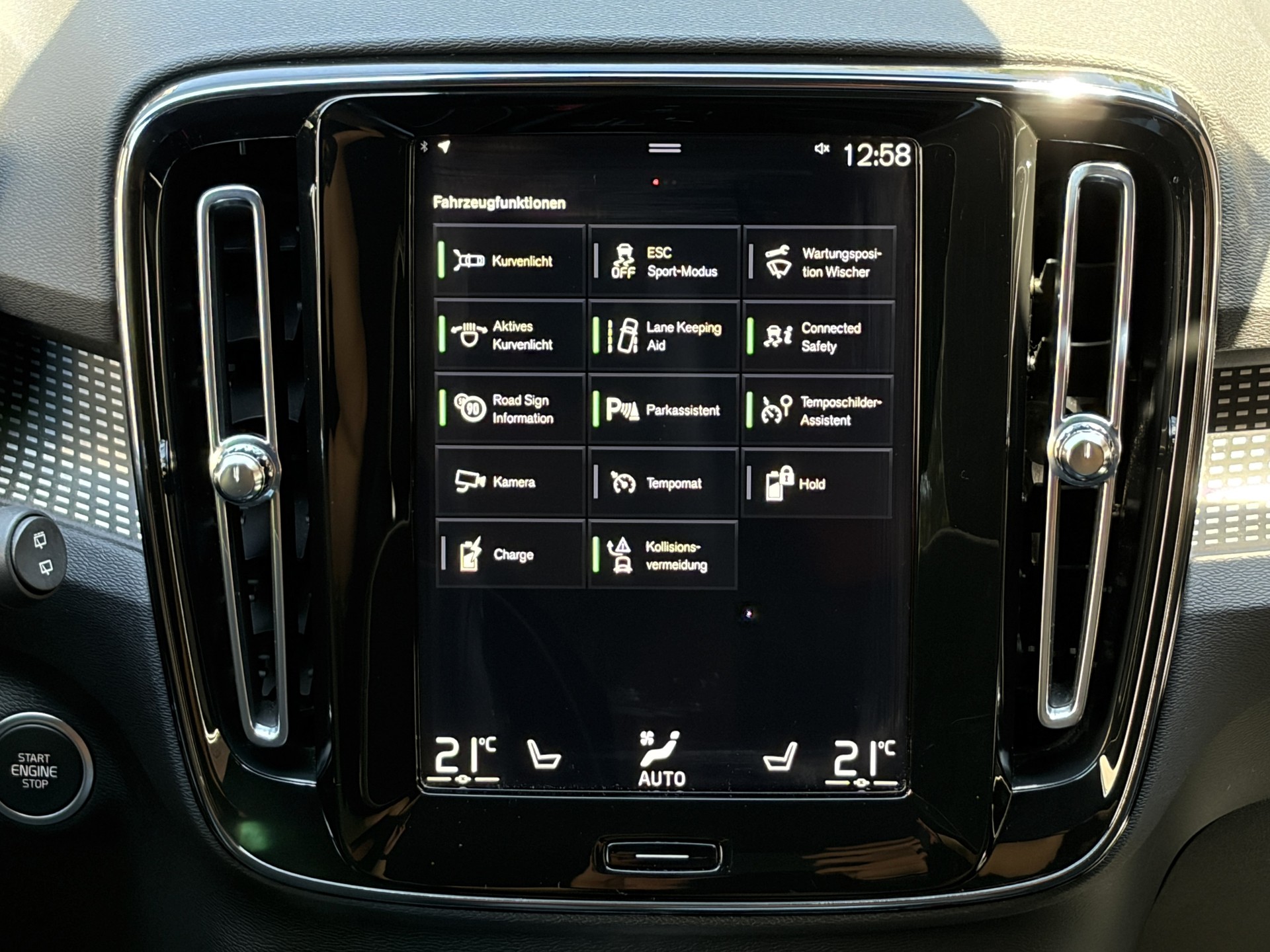 VOLVO 1.5 T5 TwE PHEV R-Design DCT-image-16