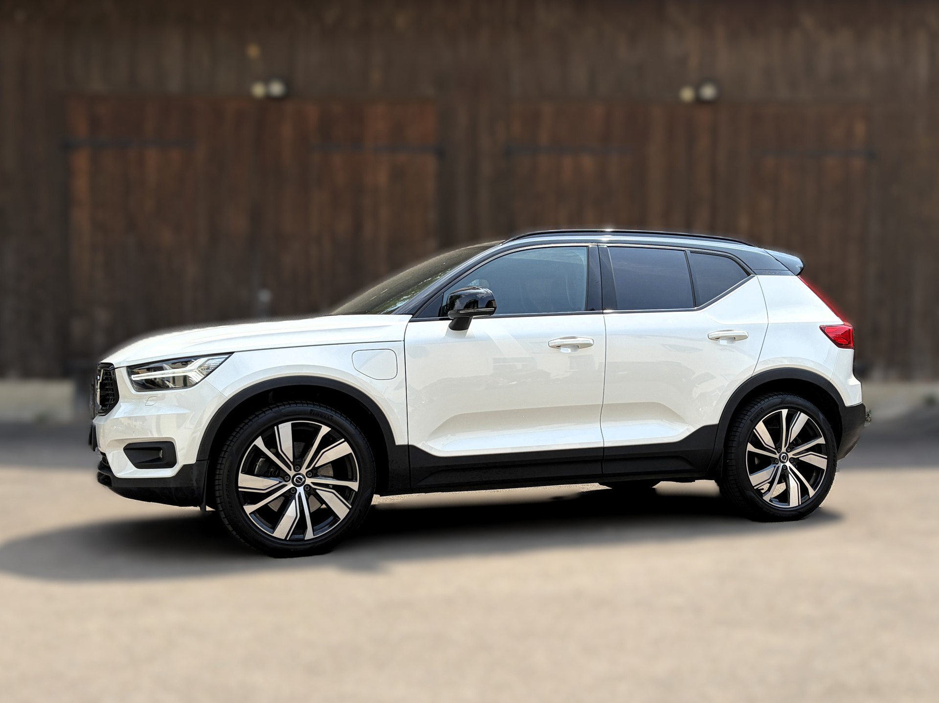 VOLVO 1.5 T5 TwE PHEV R-Design DCT-image-1