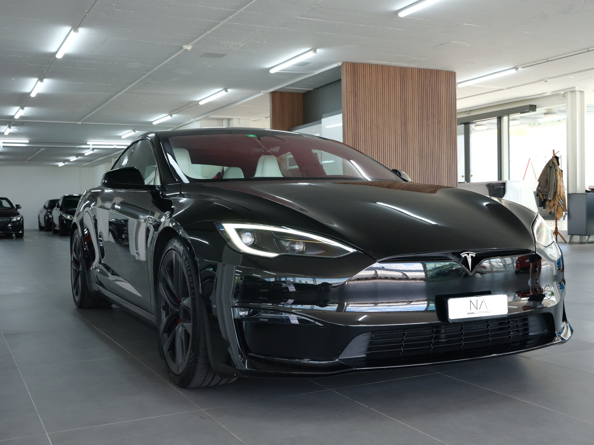 TESLA Model S 100 kWh Plaid