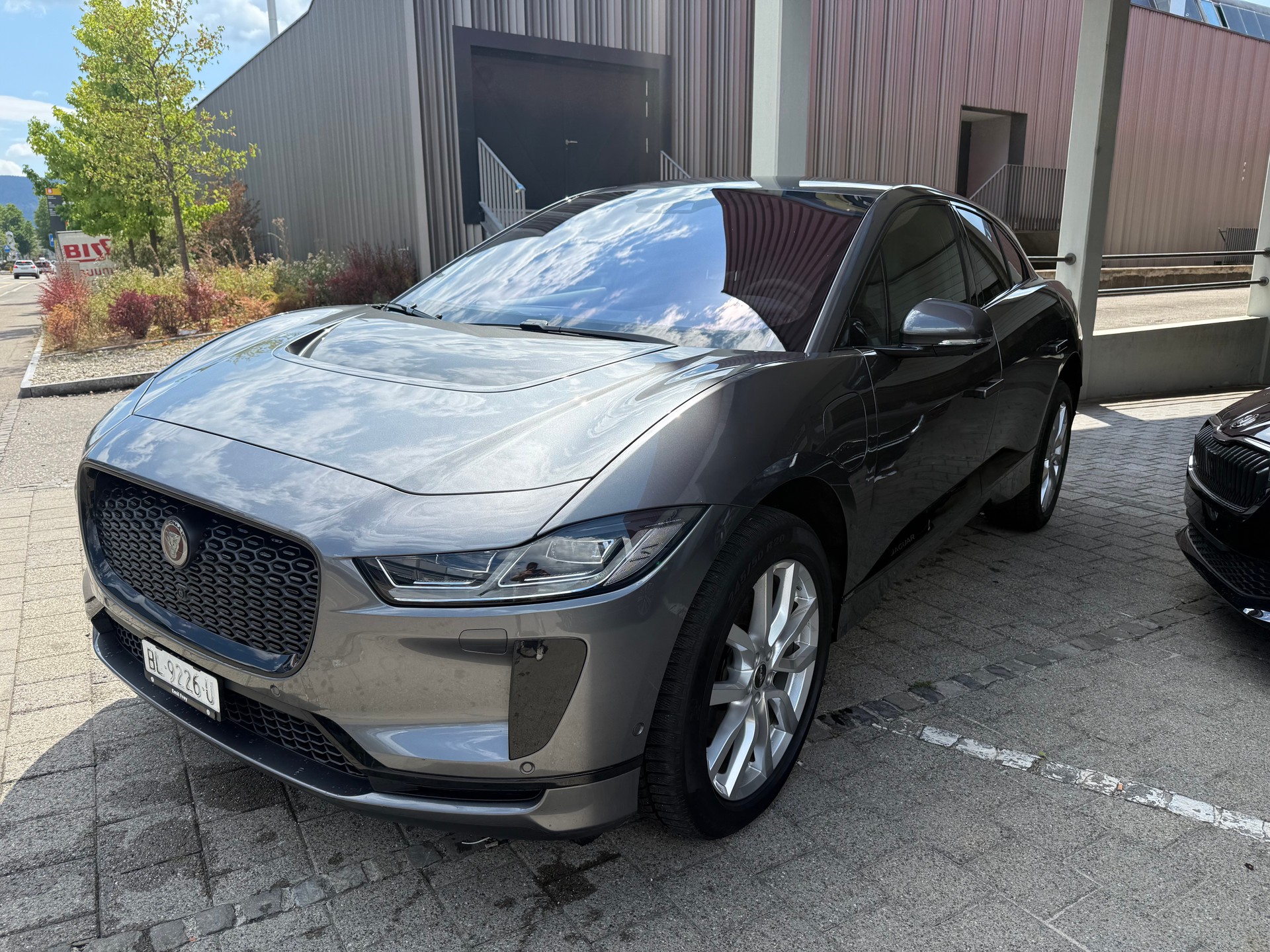 JAGUAR I-Pace EV400 HSE AWD-showroom-element-3