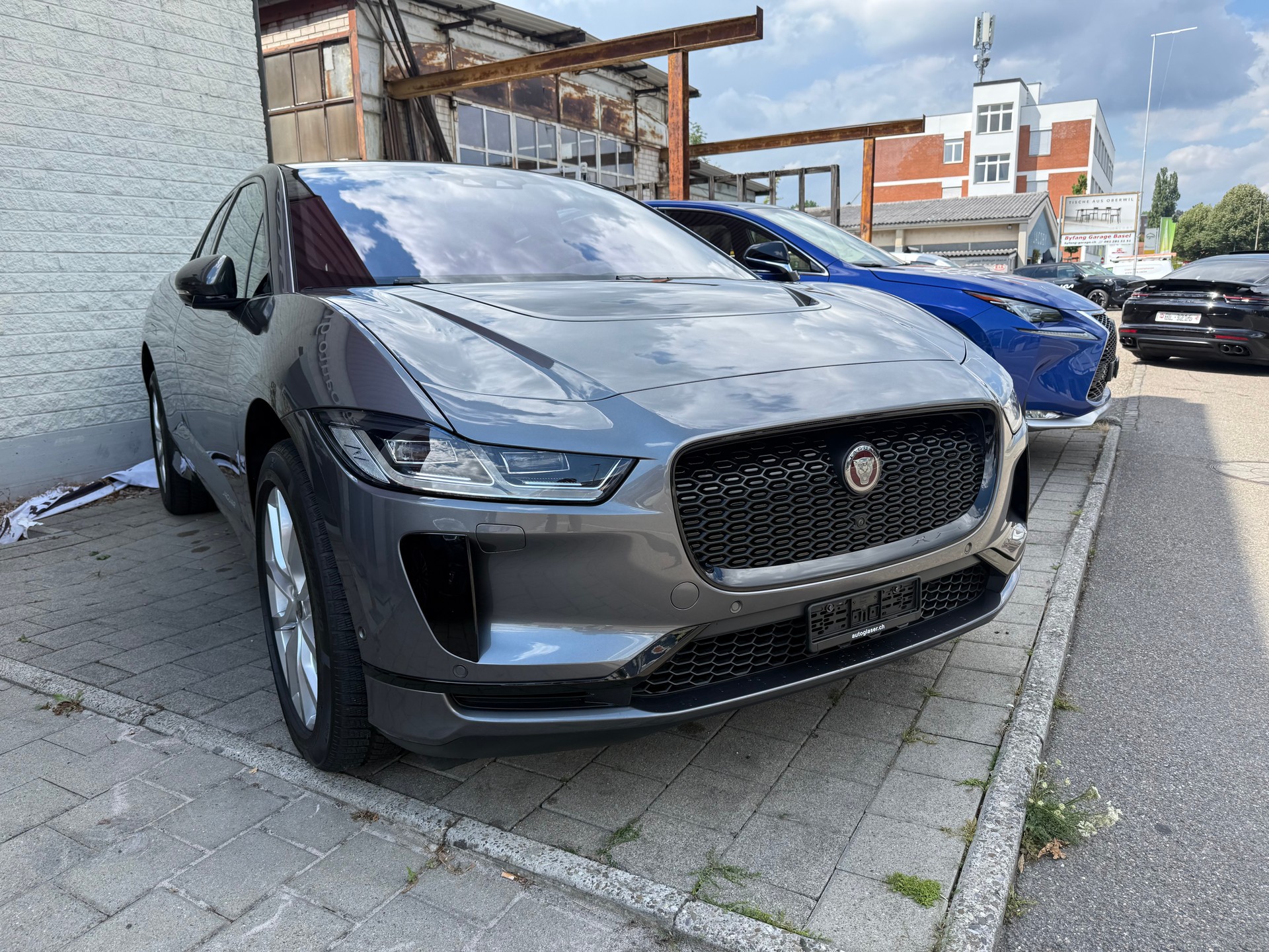 JAGUAR I-Pace EV400 HSE AWD-showroom-element-1