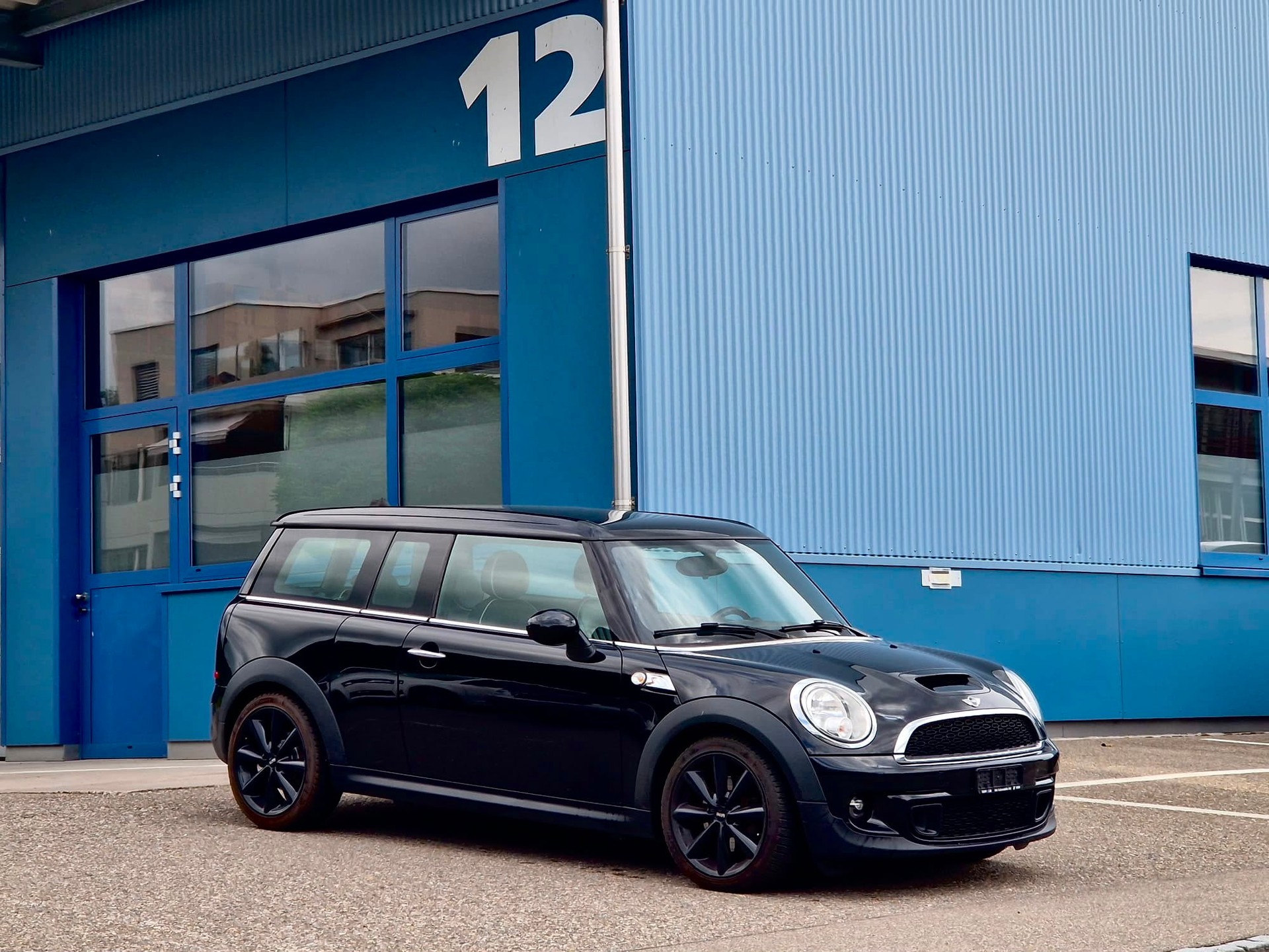 MINI Clubman Cooper S-showroom-element-1