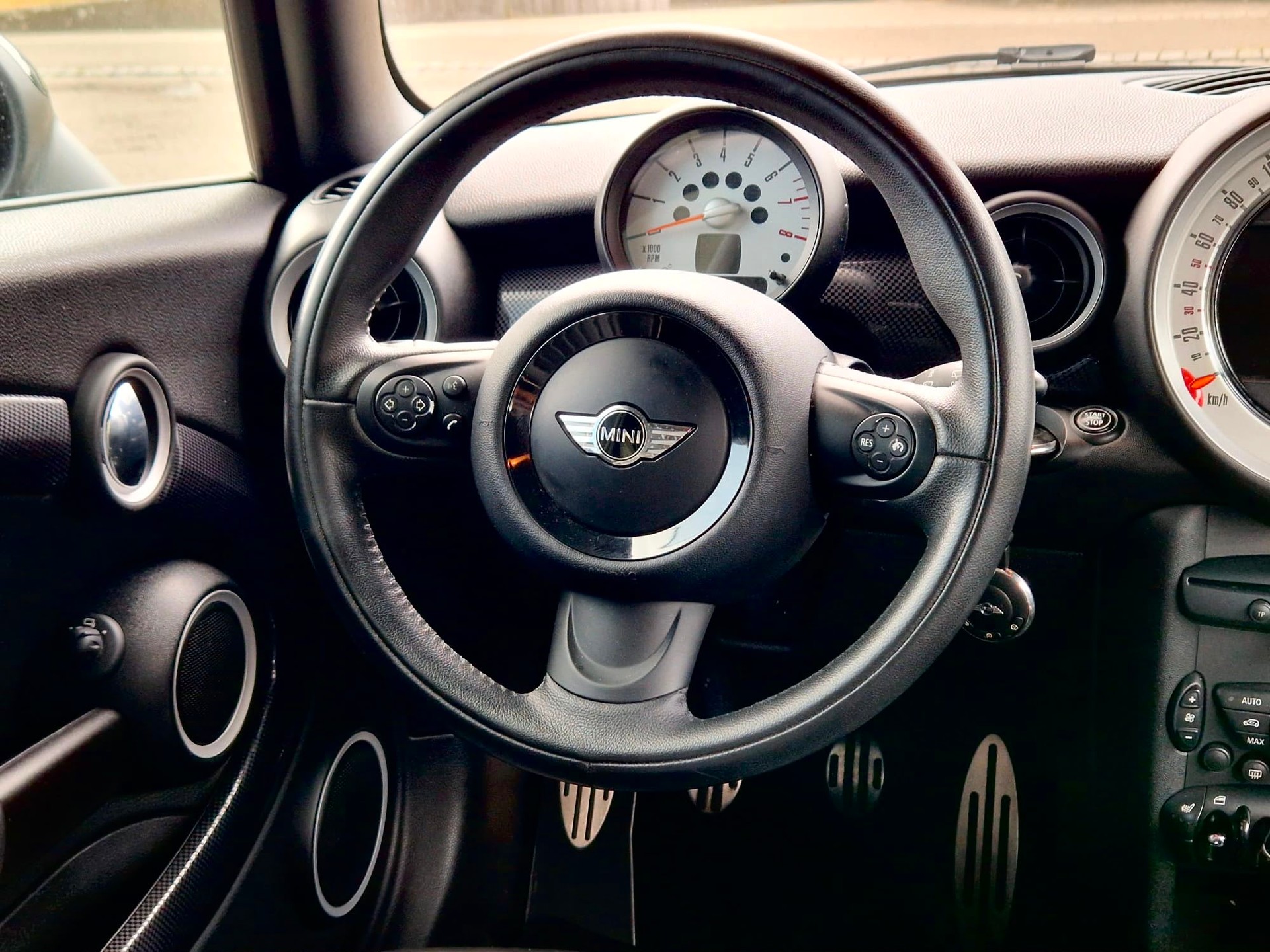 MINI Clubman Cooper S-image-8