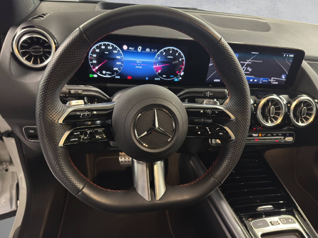 MERCEDES-BENZ GLA 220 AMG Line 4Matic-image-11