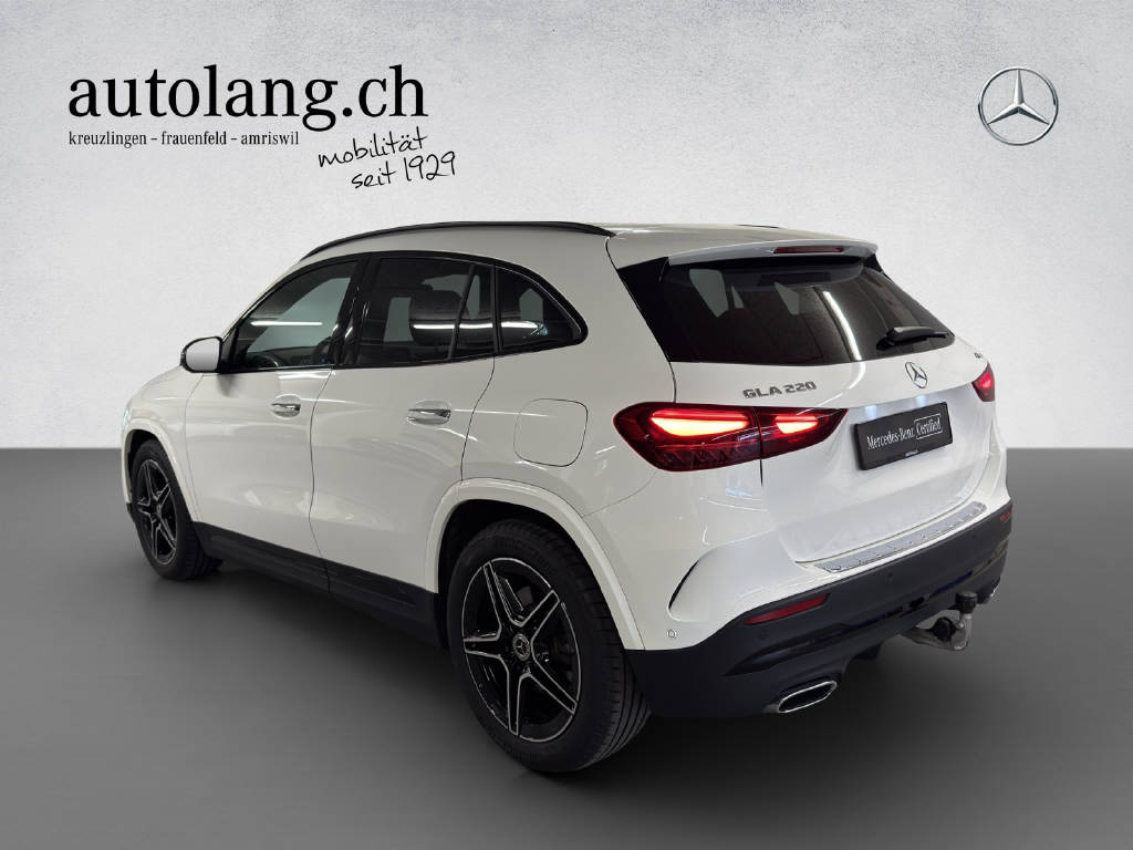 MERCEDES-BENZ GLA 220 AMG Line 4Matic-showroom-element-2