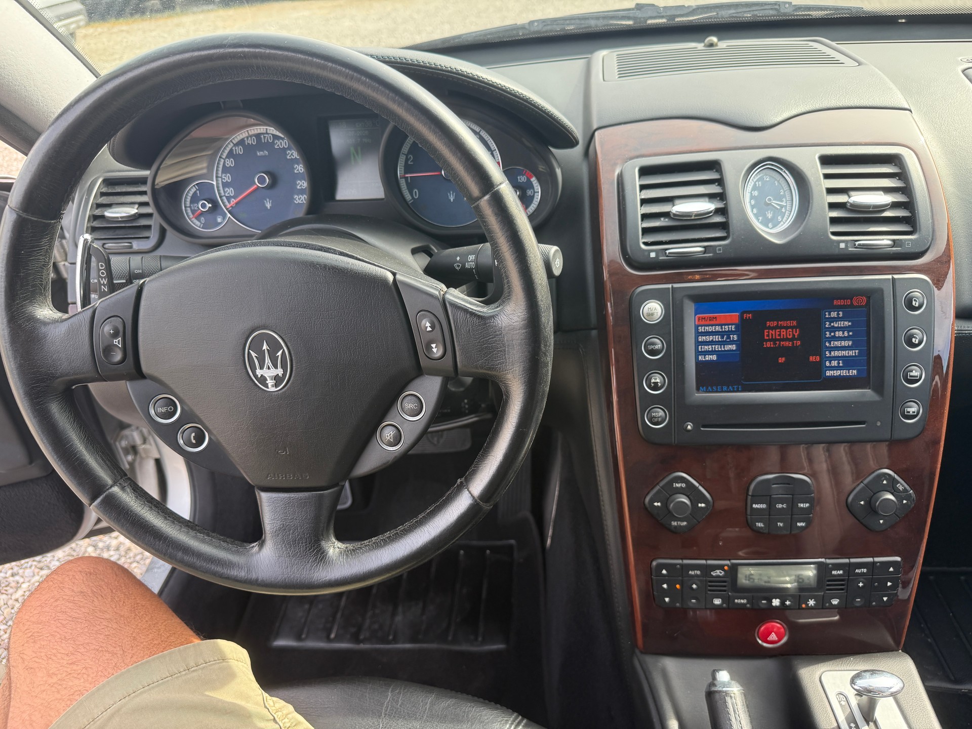 MASERATI Quattroporte 4.2 V8 DuoSelect-image-10