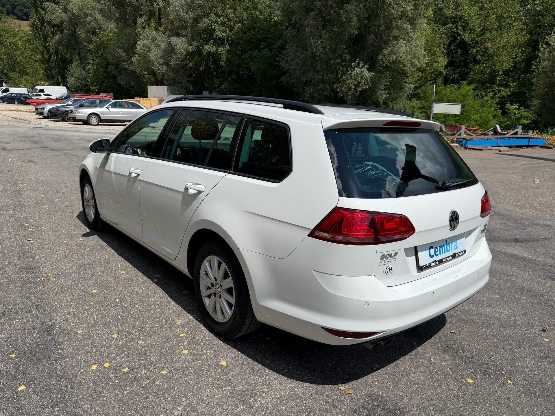 VW Golf Variant 1.6 TDI Trendline 4Motion-image-6