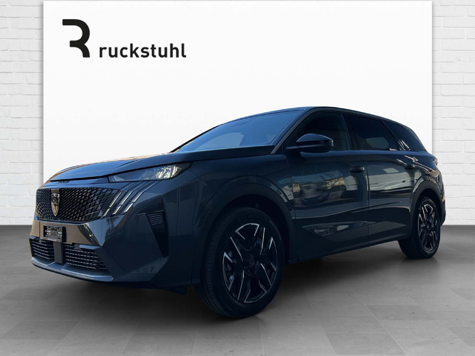 PEUGEOT 5008 1.2 Hybrid Allure Premium-showroom-element-1