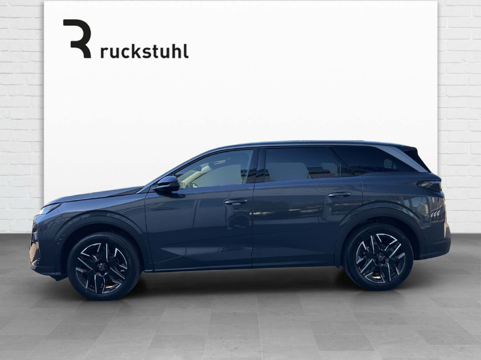 PEUGEOT 5008 1.2 Hybrid Allure Premium-showroom-element-2
