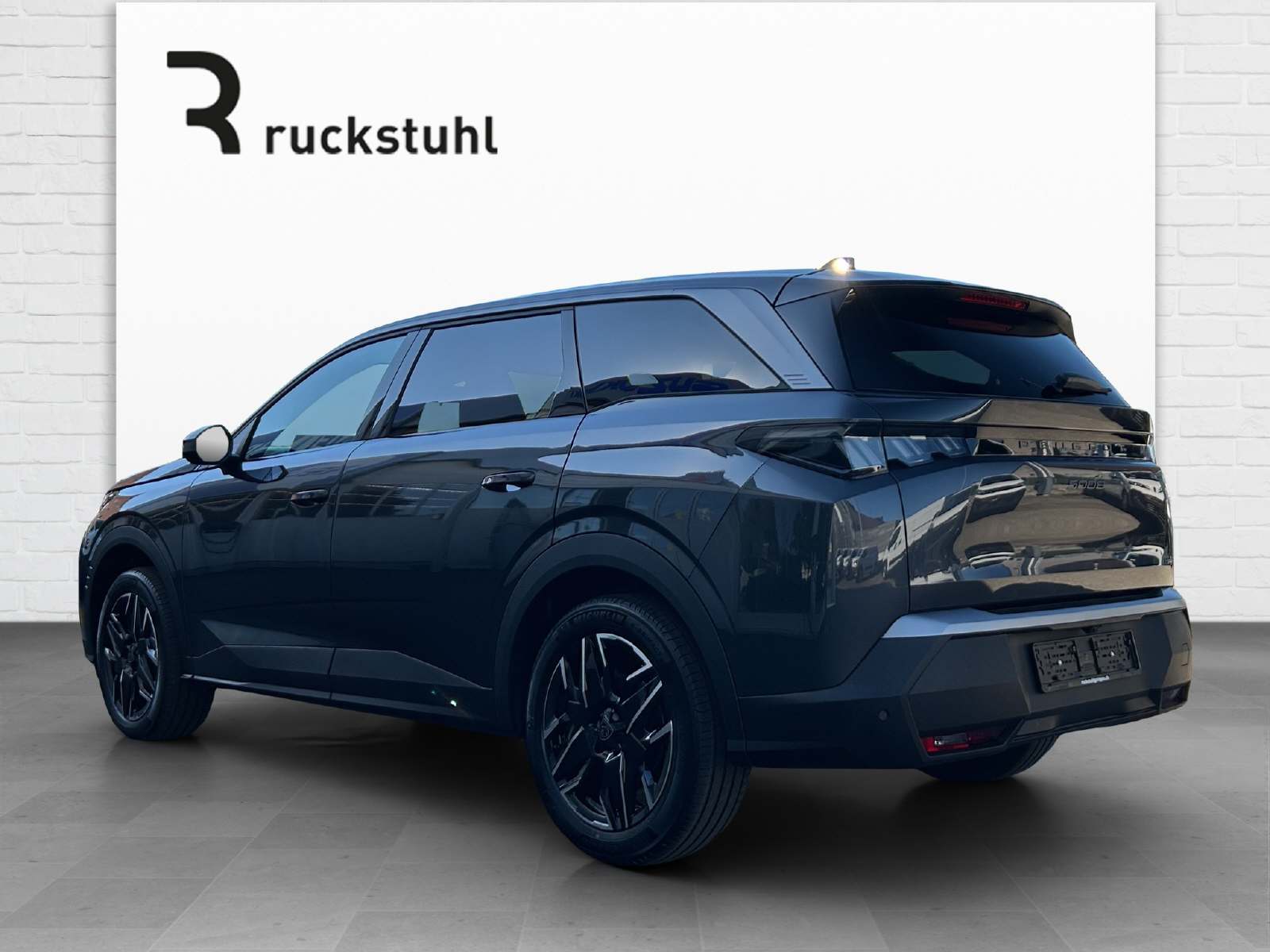 PEUGEOT 5008 1.2 Hybrid Allure Premium-showroom-element-3