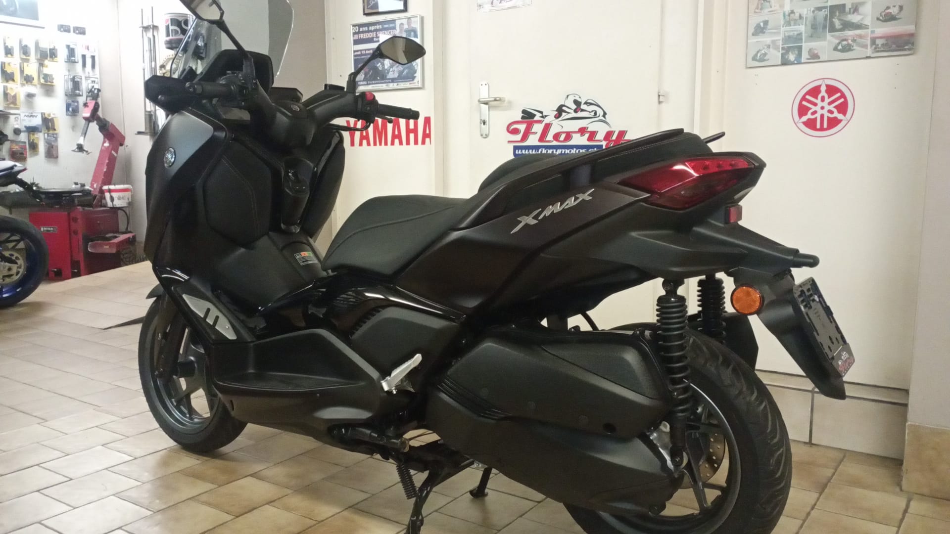 YAMAHA X-Max 300 Tech Max-image-7