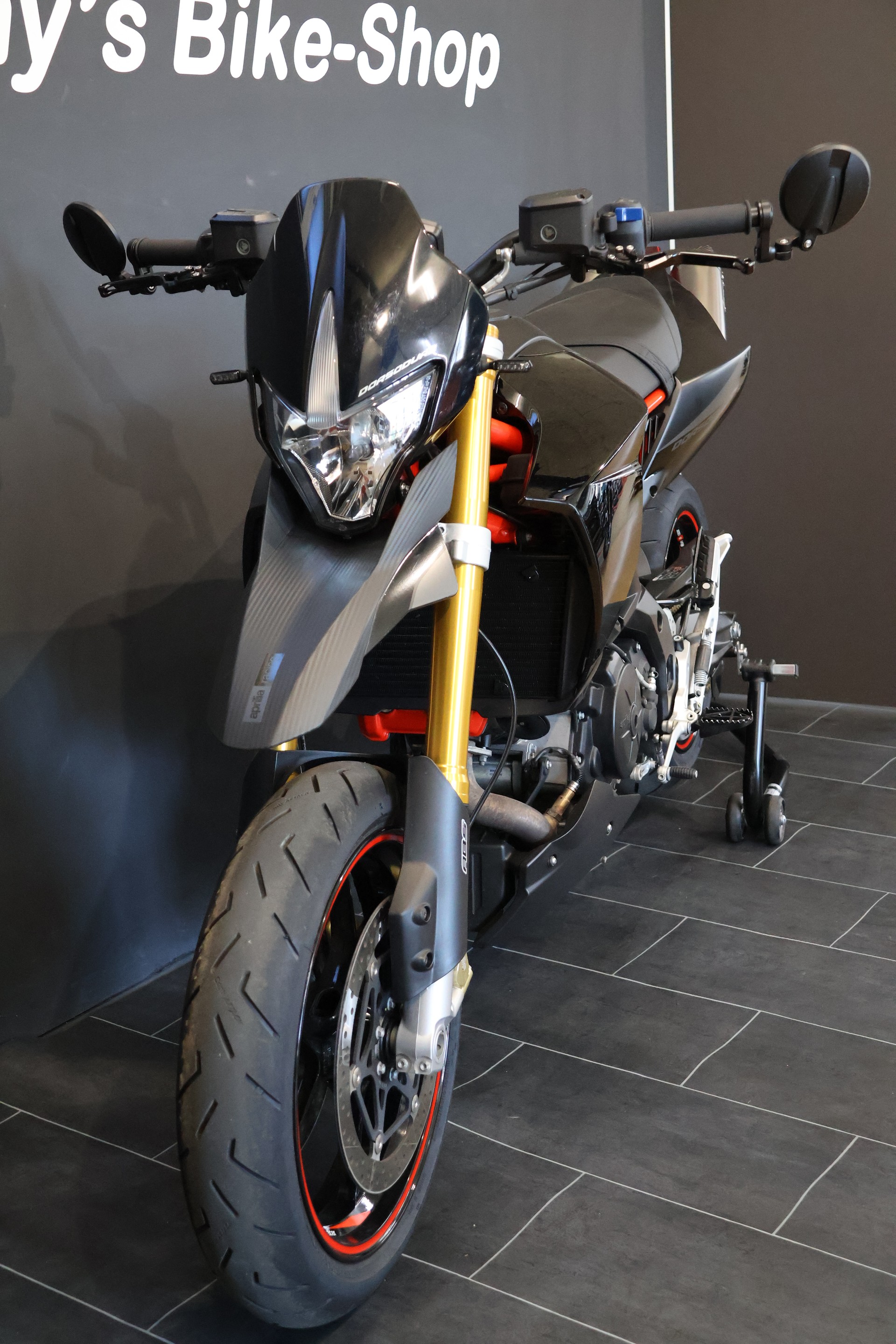APRILIA Dorsoduro SMV 900 ABS (35kw)-showroom-element-1