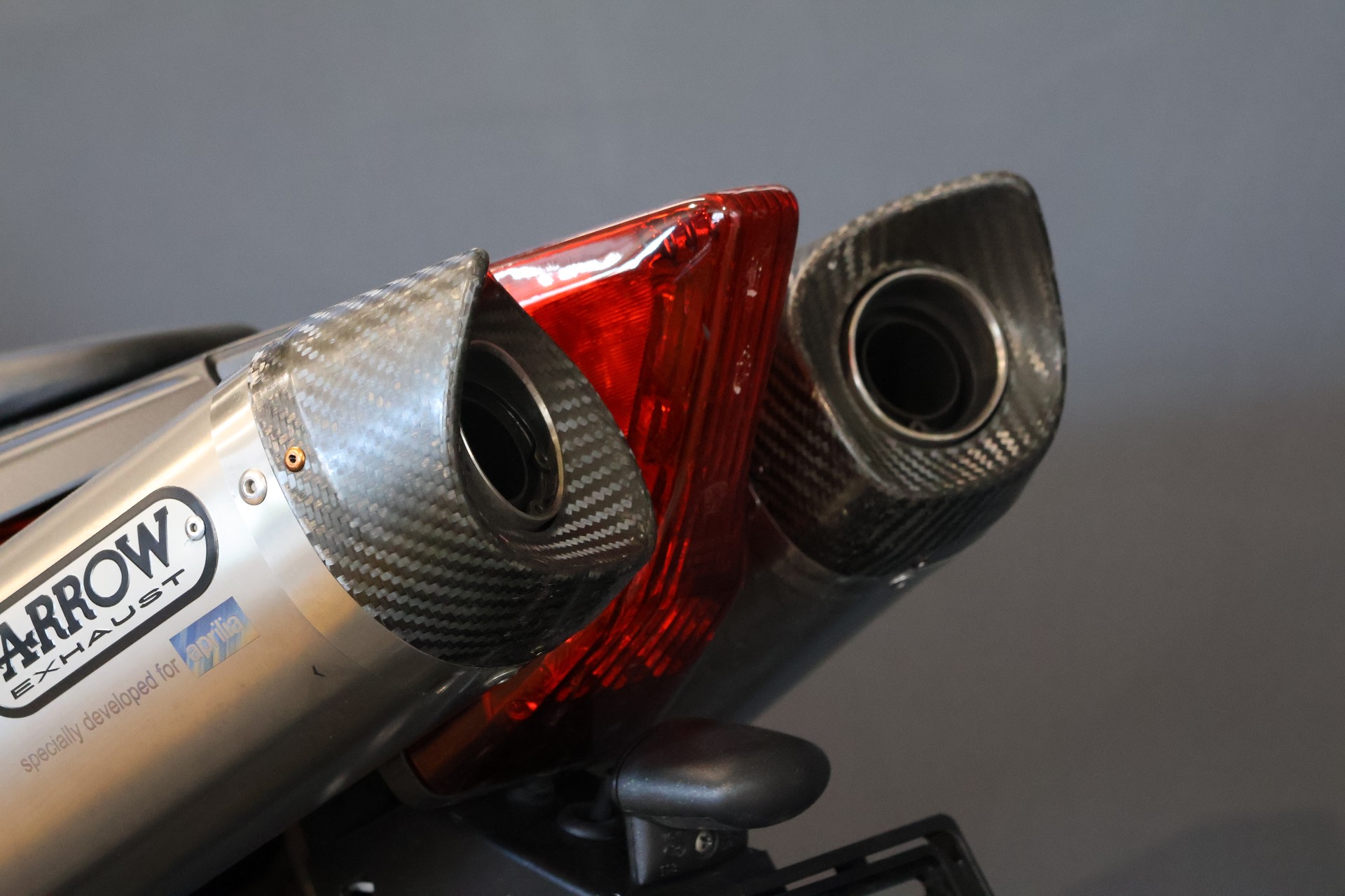 APRILIA Dorsoduro SMV 900 ABS (35kw)-showroom-element-3