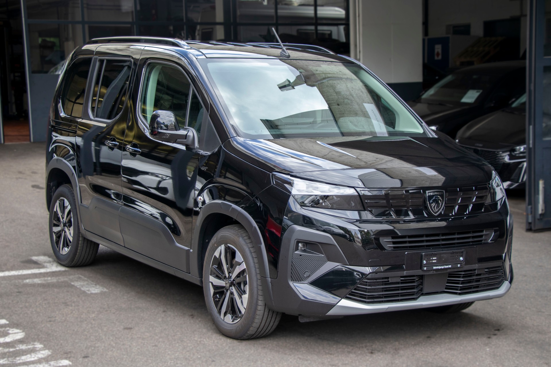 PEUGEOT Rifter 1.5 BlueHDi GT EAT8-showroom-element-2