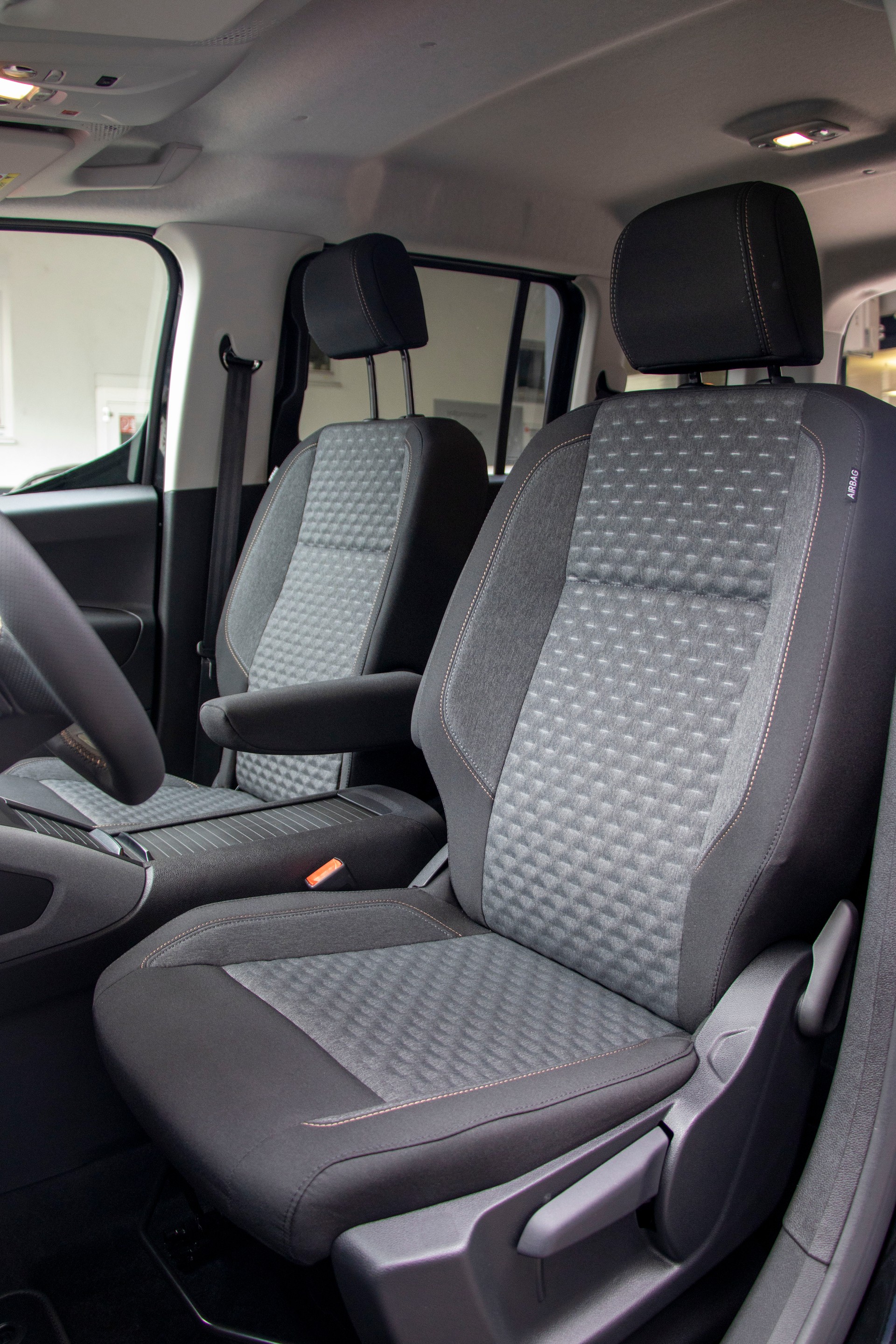 PEUGEOT Rifter 1.5 BlueHDi GT EAT8-image-6