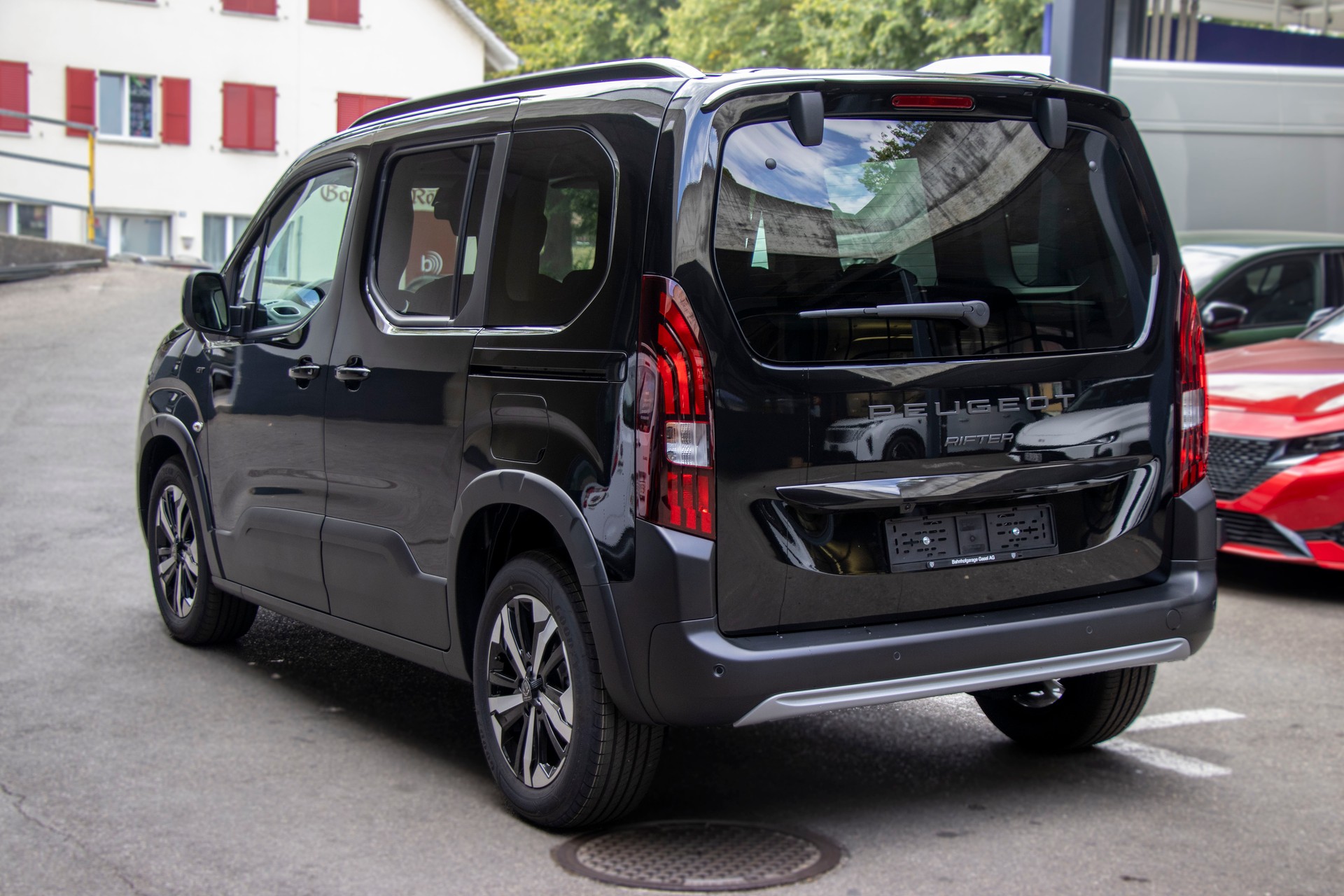 PEUGEOT Rifter 1.5 BlueHDi GT EAT8-showroom-element-1