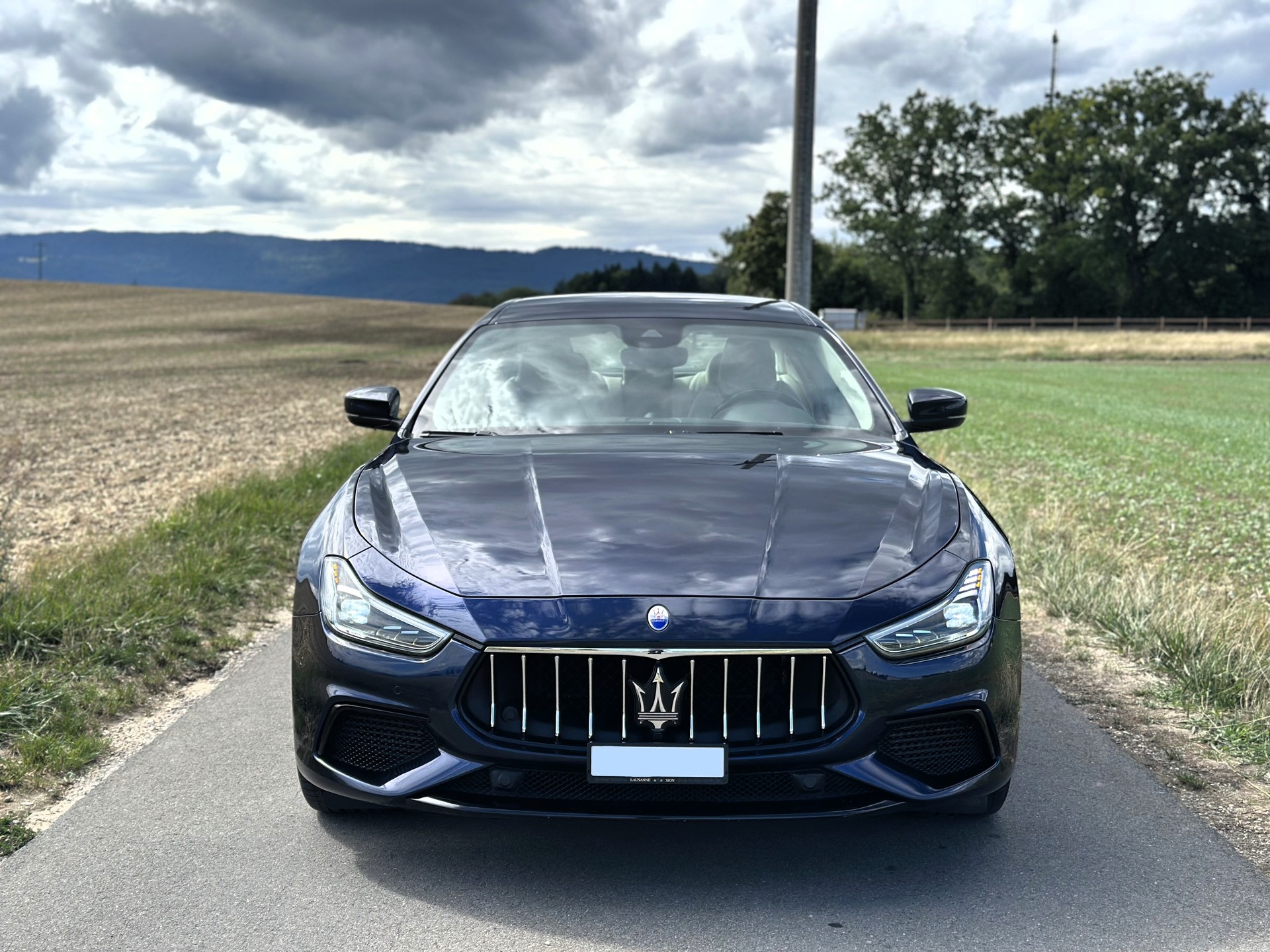 MASERATI Ghibli S Q4 3.0 V6 GranSport-showroom-element-3