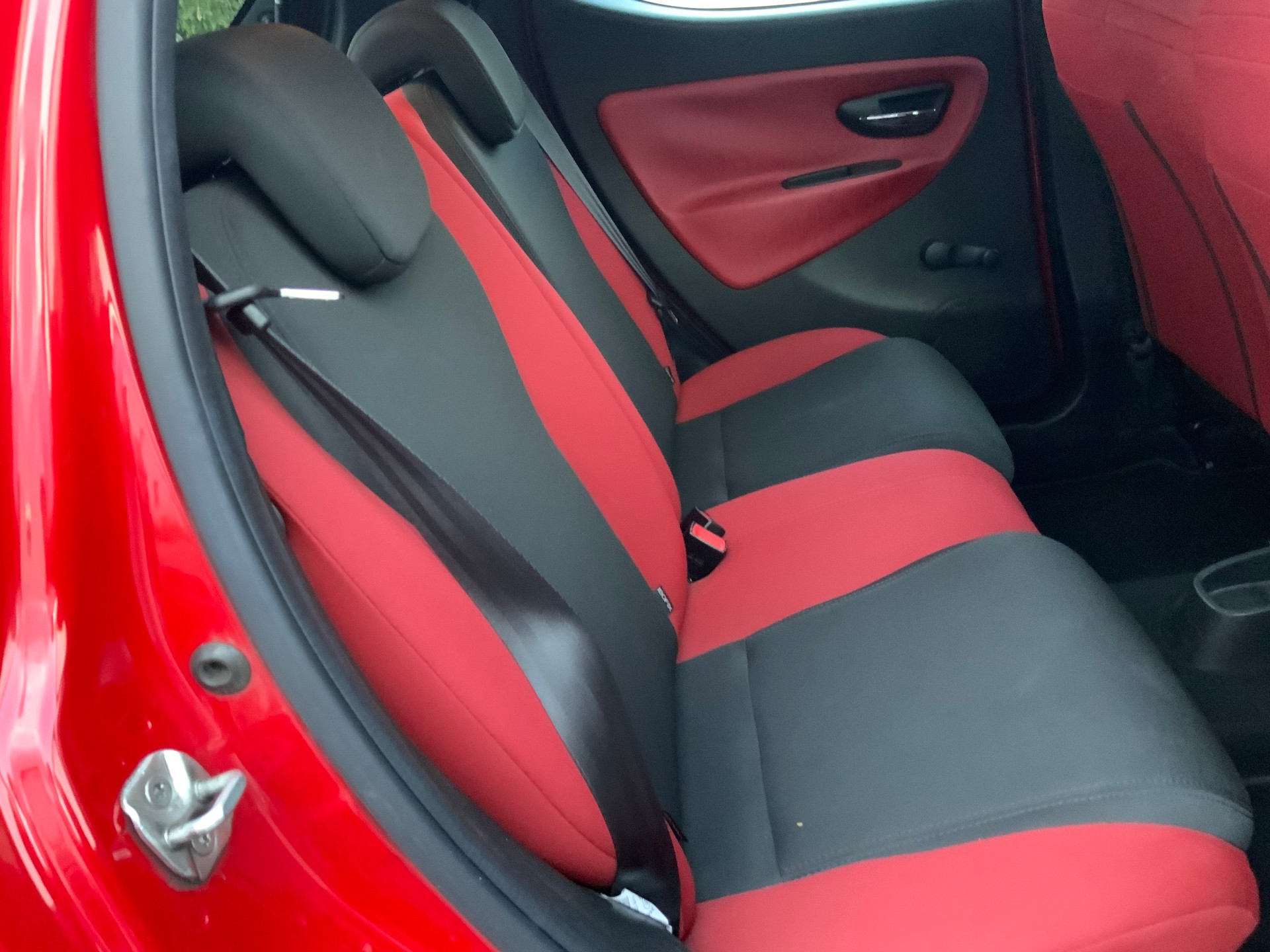 LANCIA Ypsilon 1.2 Black&Red-image-12