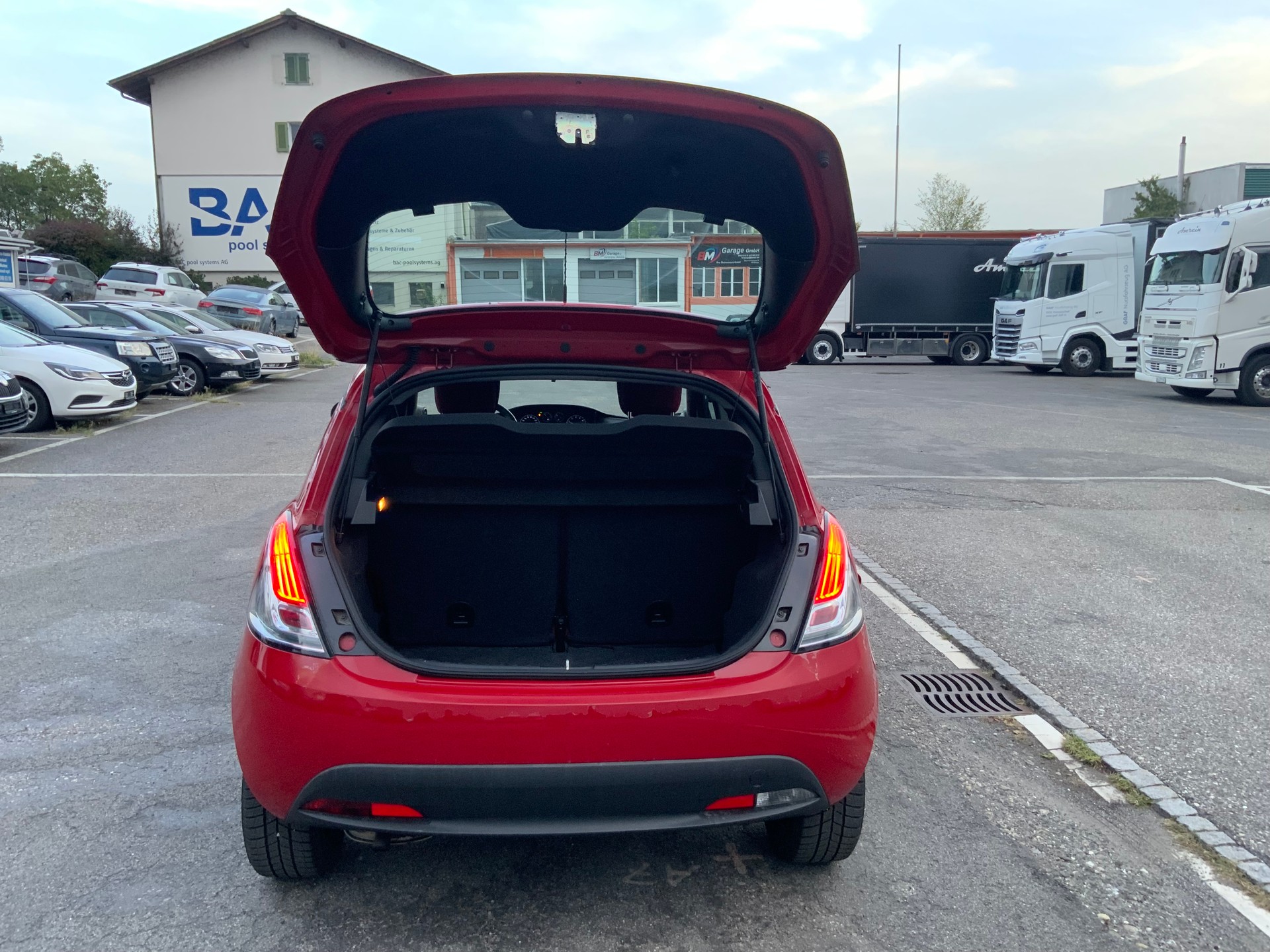 LANCIA Ypsilon 1.2 Black&Red-image-6