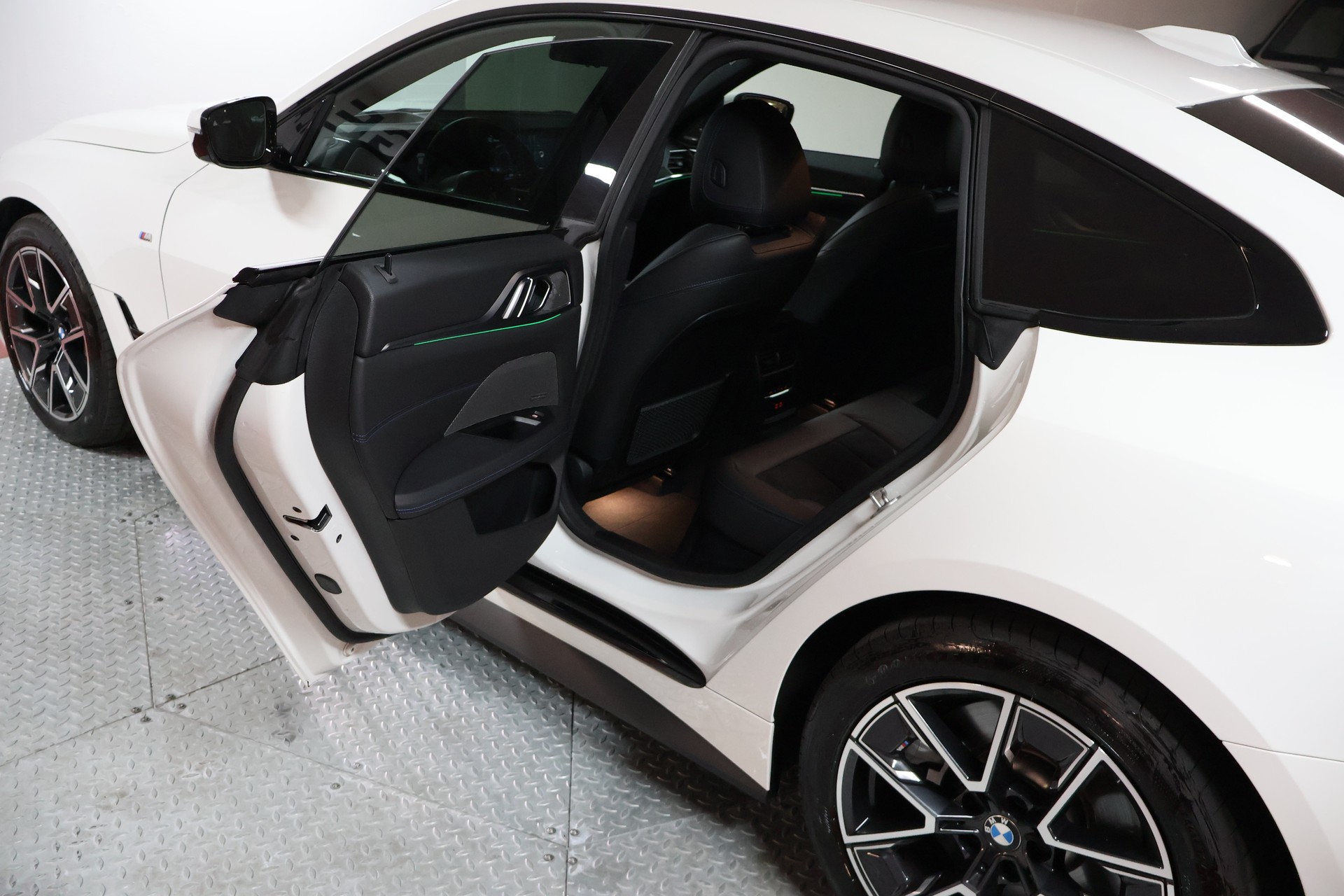 BMW 430d xDrive 48V Gran Coupé M Sport Steptronic-image-15