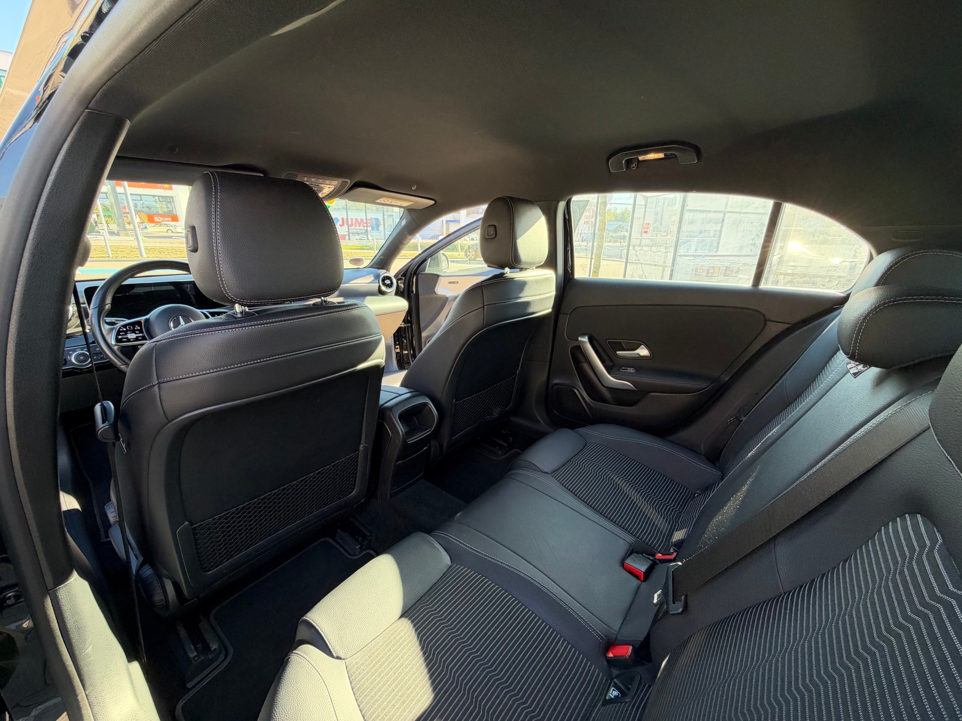 MERCEDES-BENZ A 200 Progressive-image-3