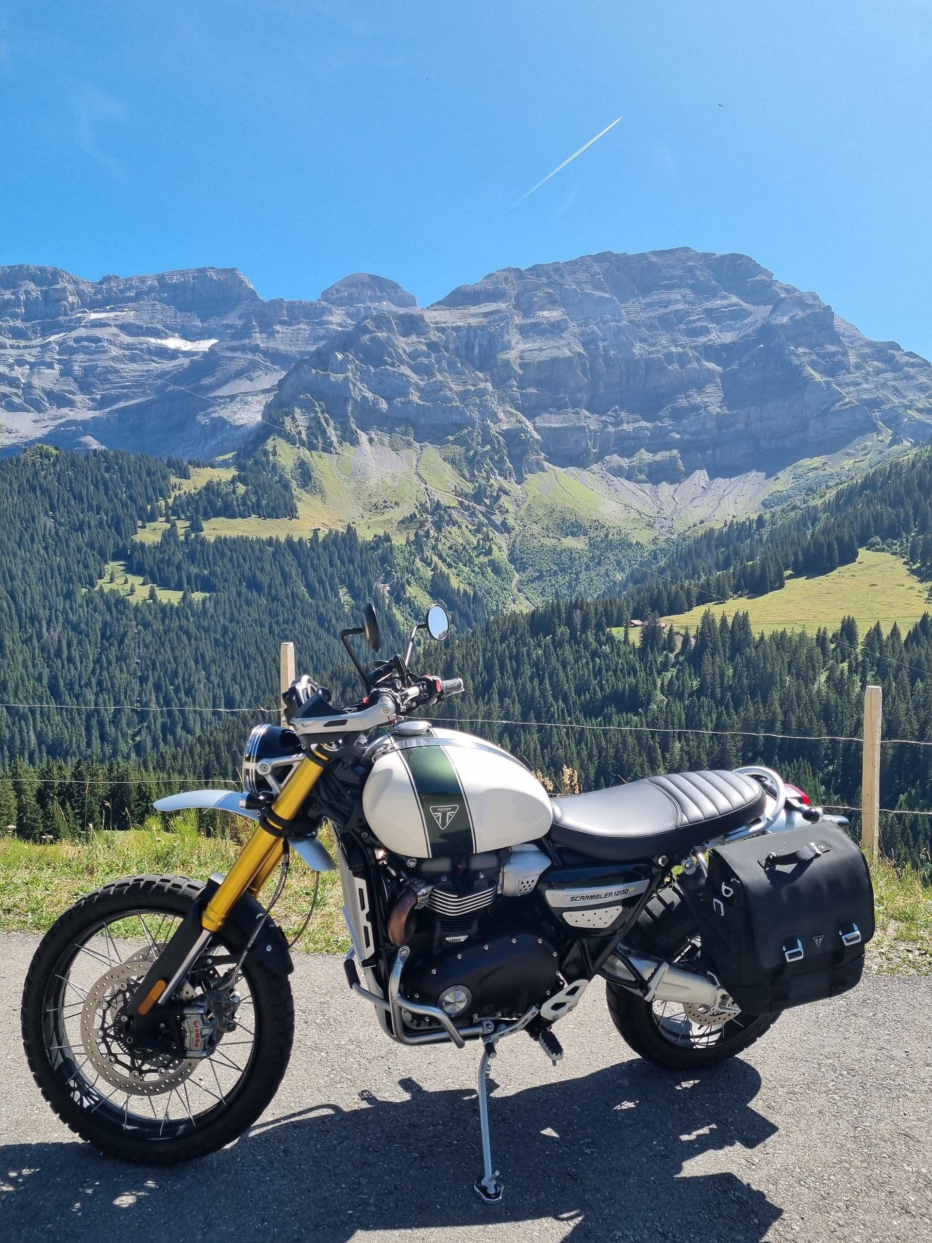 TRIUMPH Scrambler 1200 XE-image-2