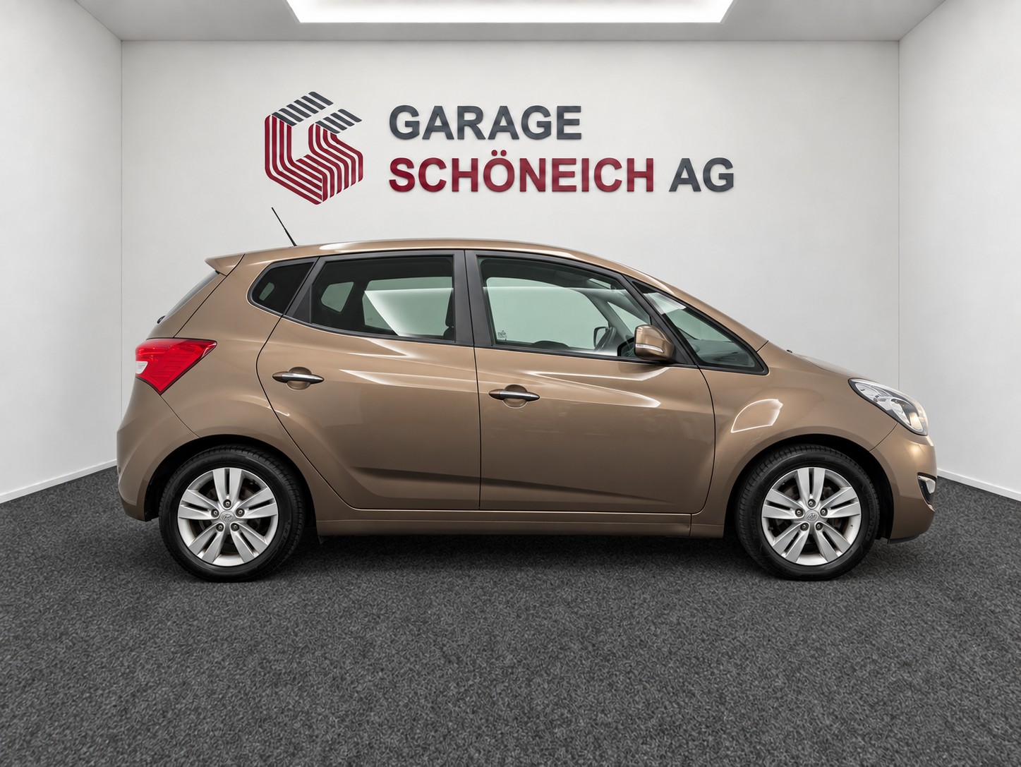 HYUNDAI ix20 1.6 Style-showroom-element-3