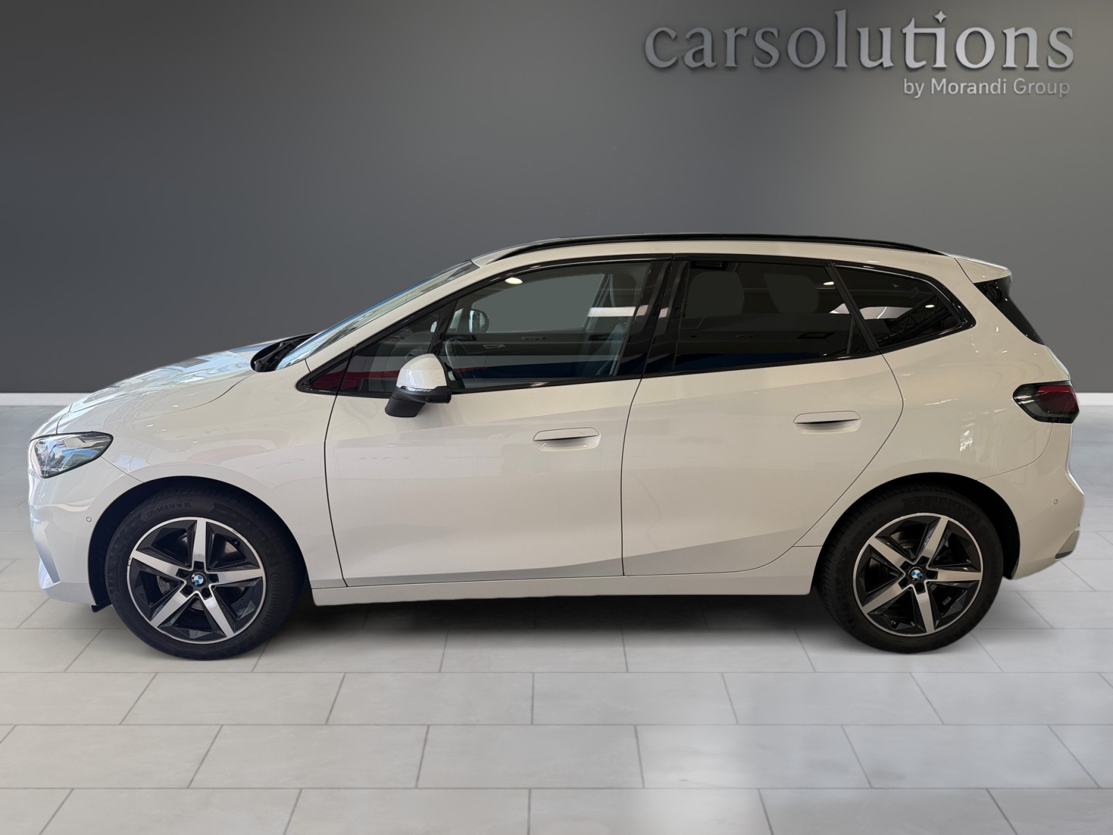 BMW 218d Active Tourer Luxury Line DKG-showroom-element-1