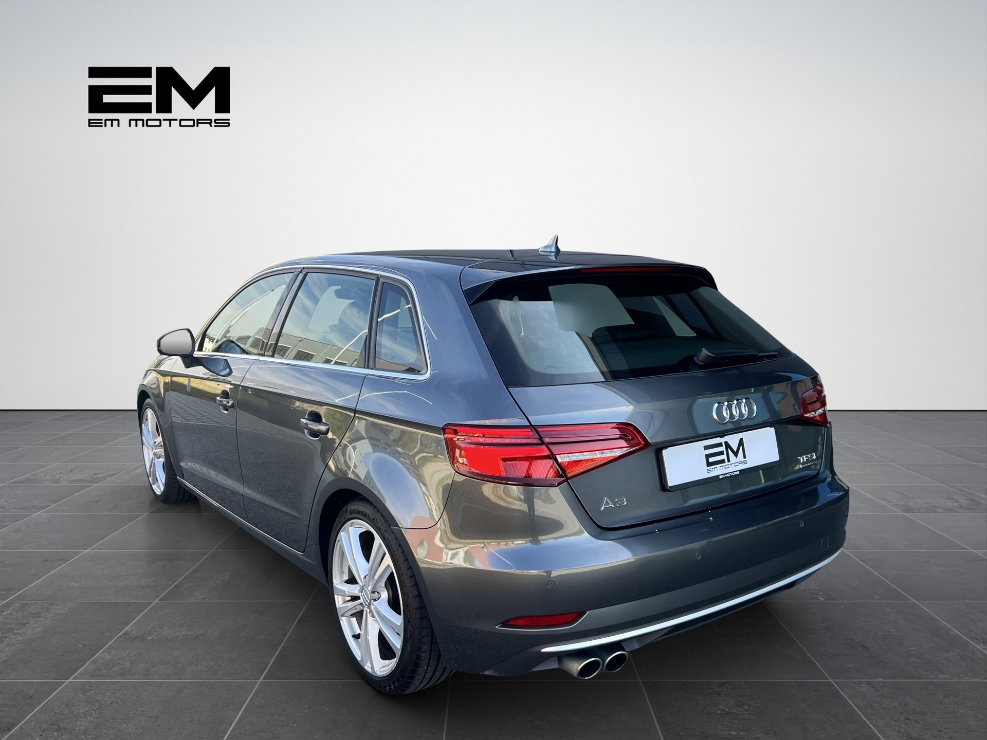 AUDI A3 Sportback S-Line 2.0 TFSI Sport Quattro S-tronic-showroom-element-3