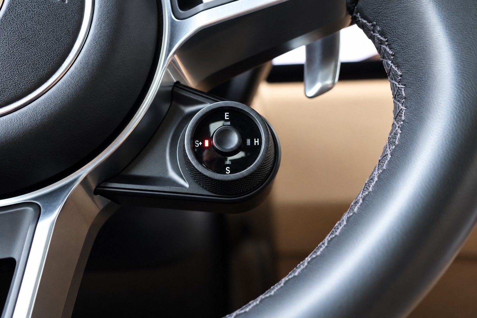 PORSCHE Cayenne Coupé E-Hybrid Platinum Edition *BlackStyle*-image-30