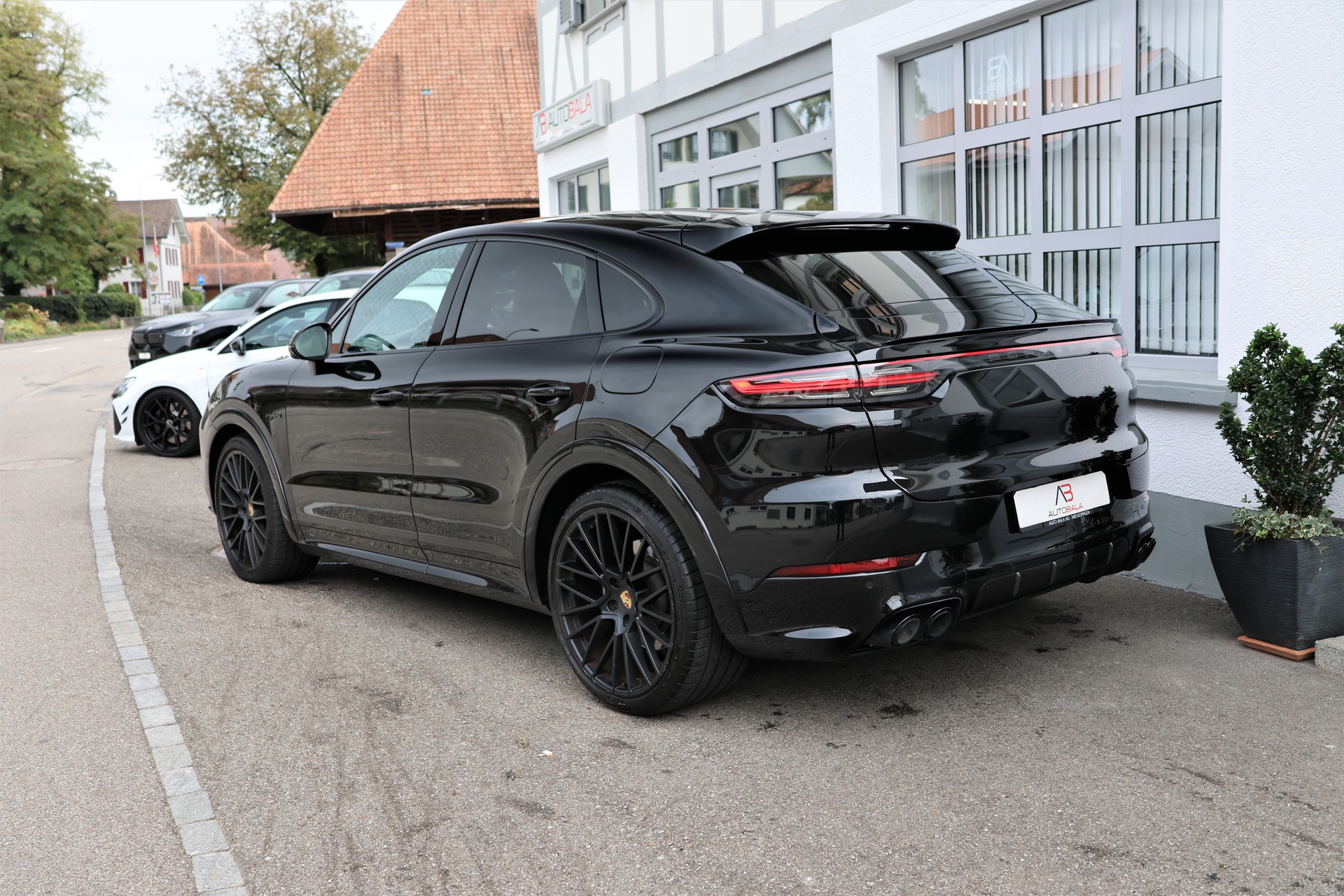 PORSCHE Cayenne Coupé E-Hybrid Platinum Edition *BlackStyle*-image-7
