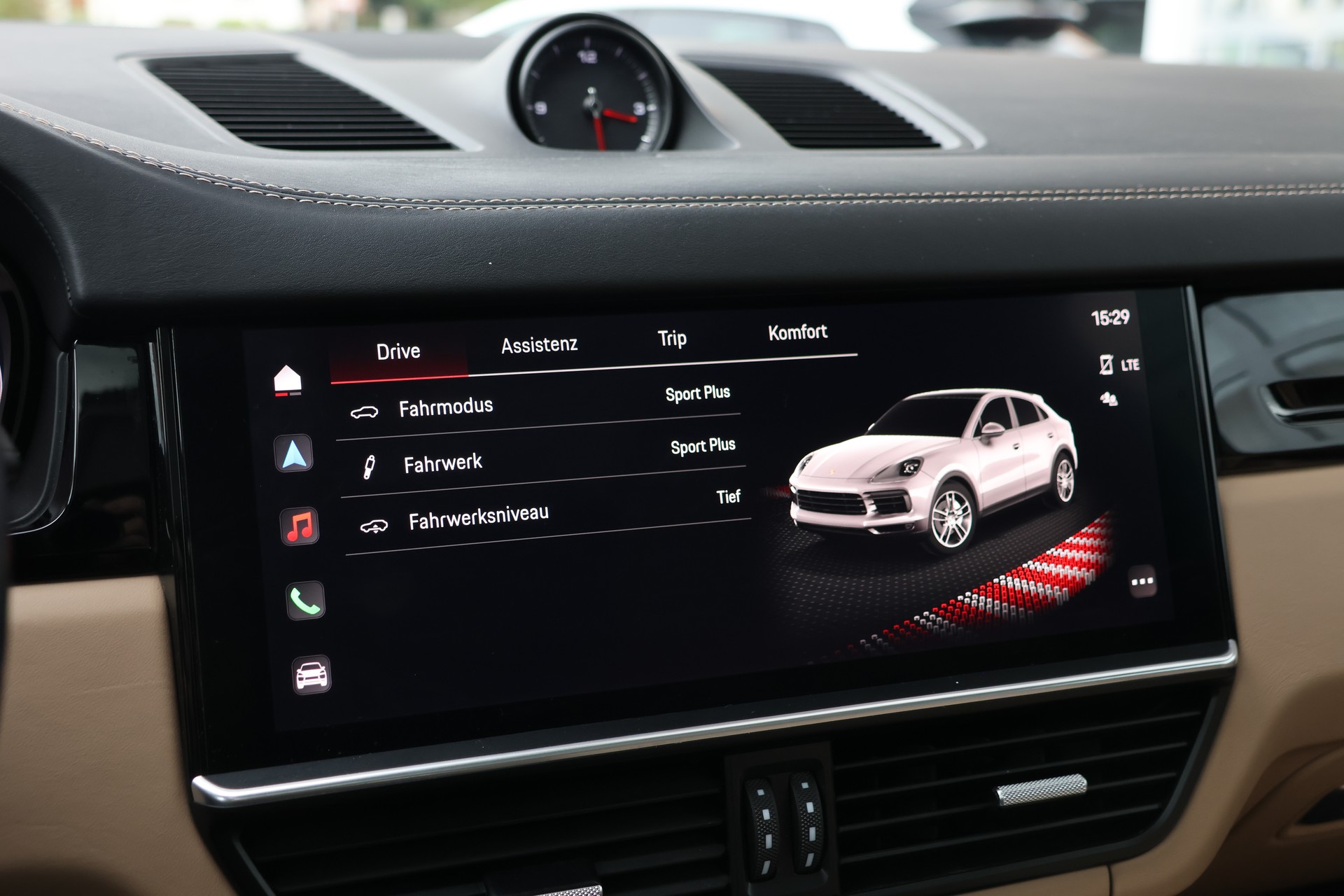PORSCHE Cayenne Coupé E-Hybrid Platinum Edition *BlackStyle*-image-25