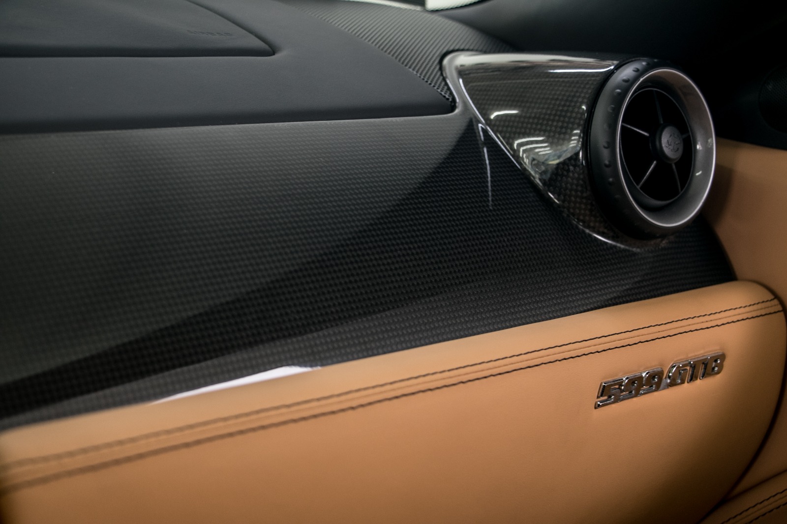 FERRARI 599 GTB-image-10