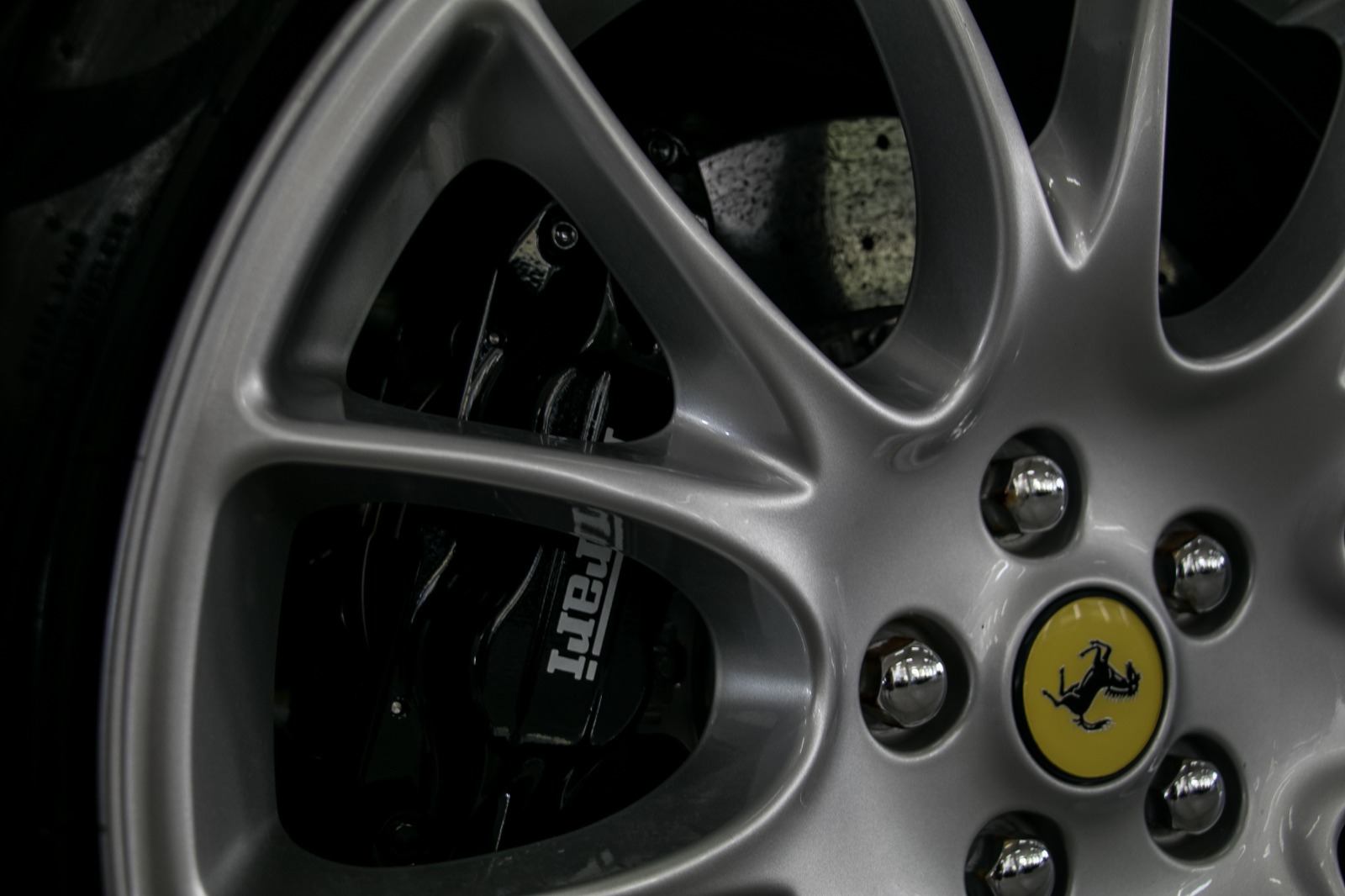FERRARI 599 GTB-image-13