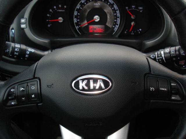 KIA Sportage 2.0 CRDi Style 4WD Automatic-image-10