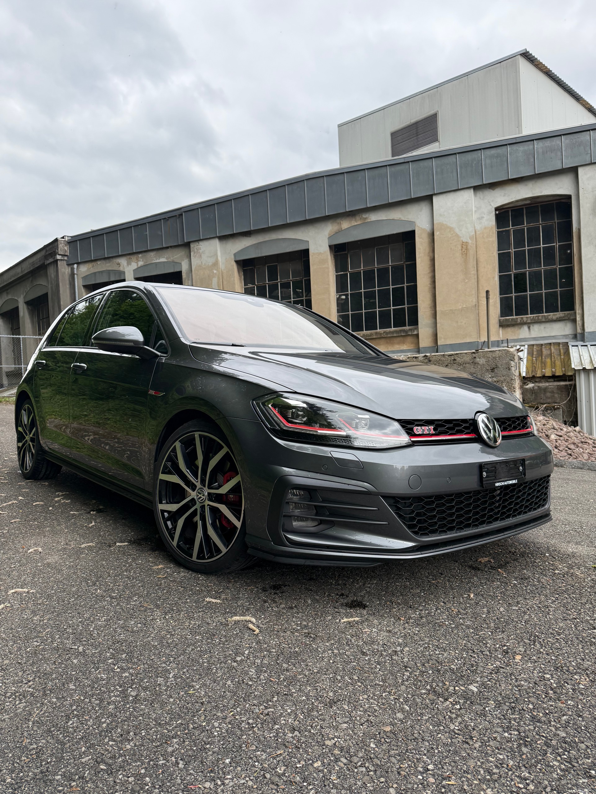VW Golf 2.0 TSI GTI Performance DSG-image-1