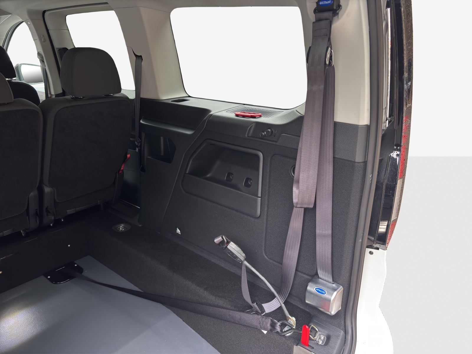 VW Rollstuhlumbau Caddy Maxi 1.5 TSI Liberty DSG-image-15