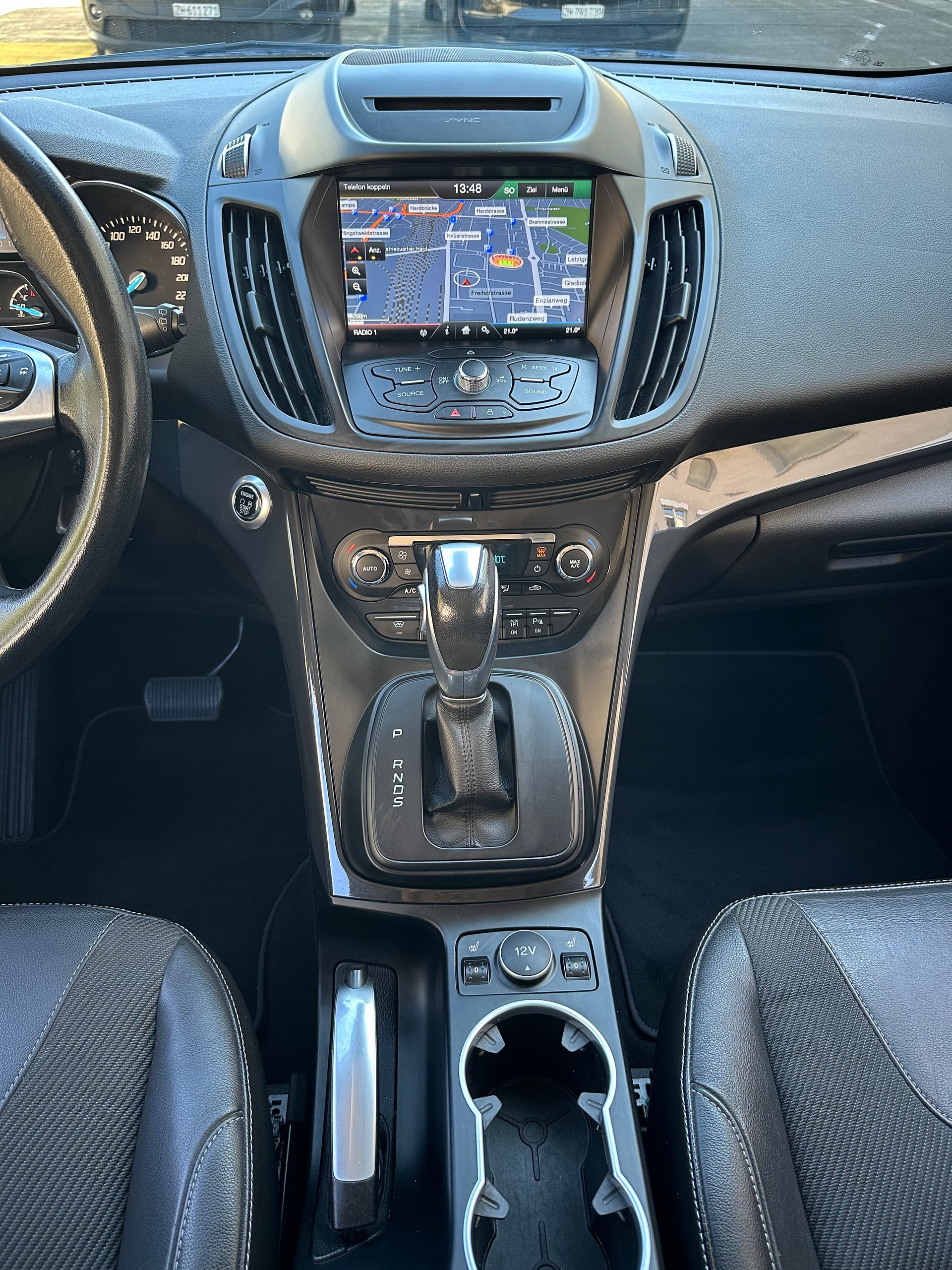 FORD Kuga 2.0 TDCi Titanium S 4WD PowerShift-image-17