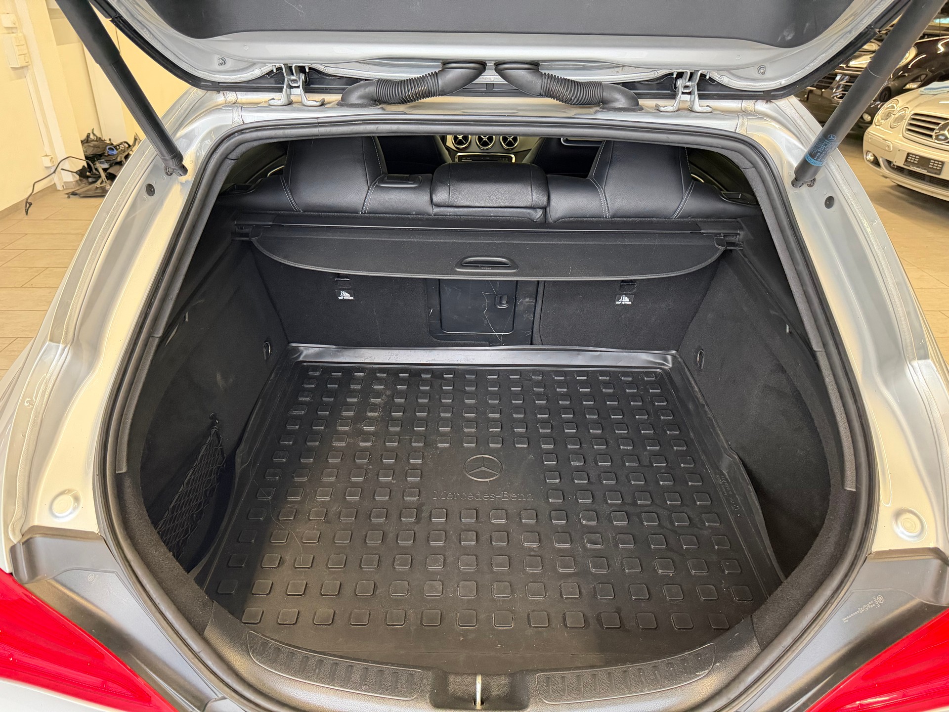 MERCEDES-BENZ CLA Shooting Brake 45 AMG 4Matic Speedshift-image-22