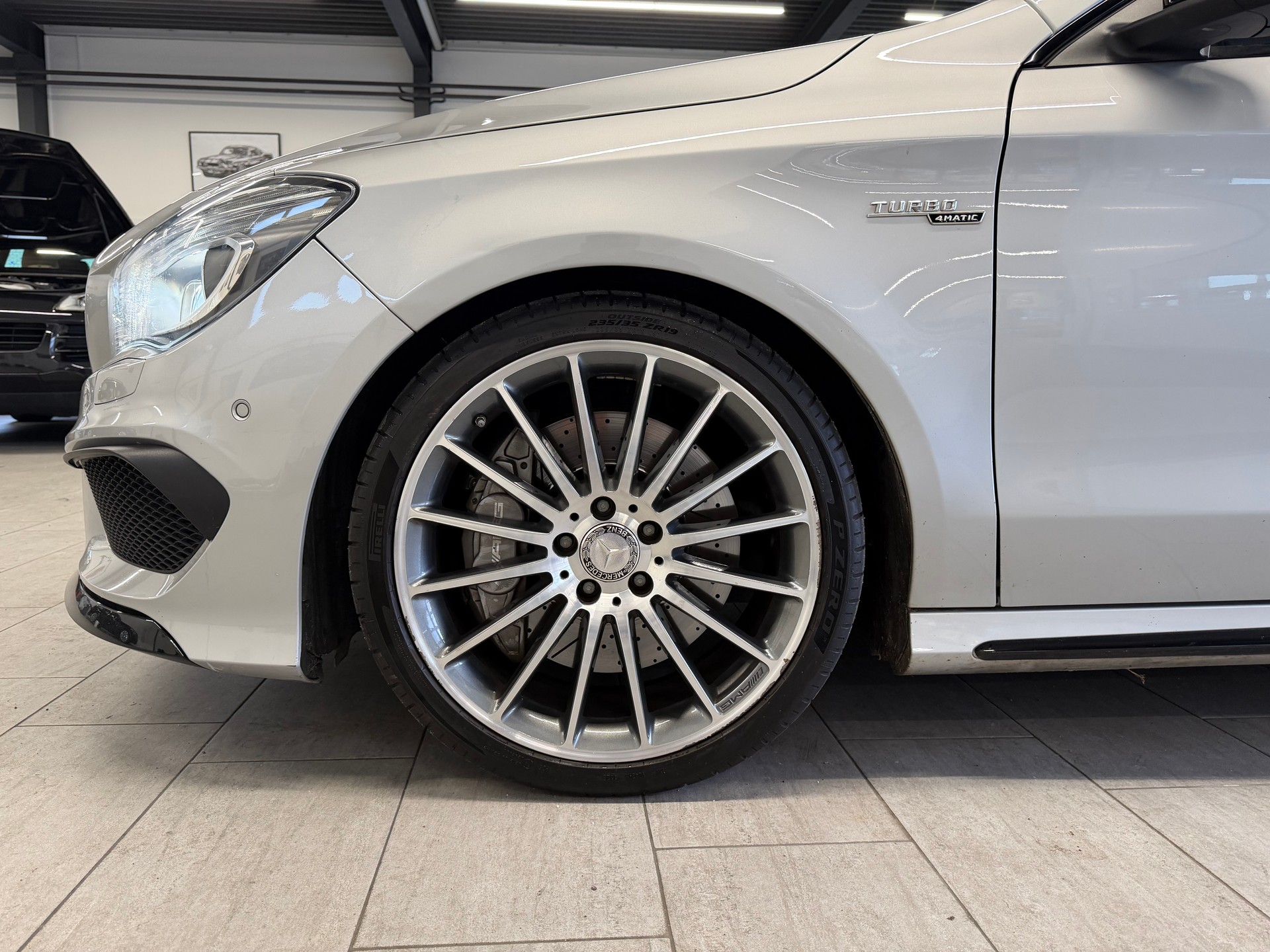 MERCEDES-BENZ CLA Shooting Brake 45 AMG 4Matic Speedshift-image-24