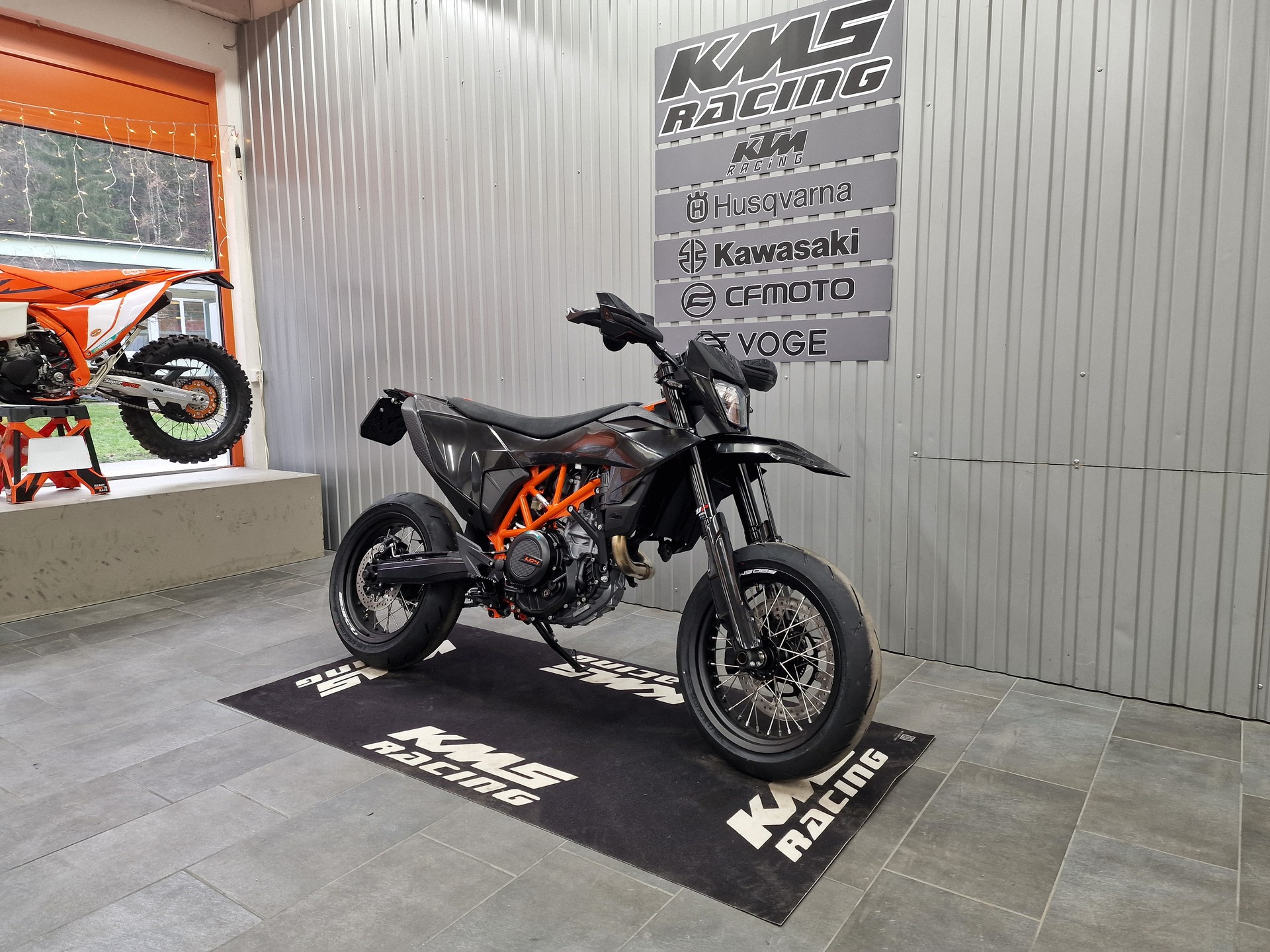 KTM 690 SMC R-image-4