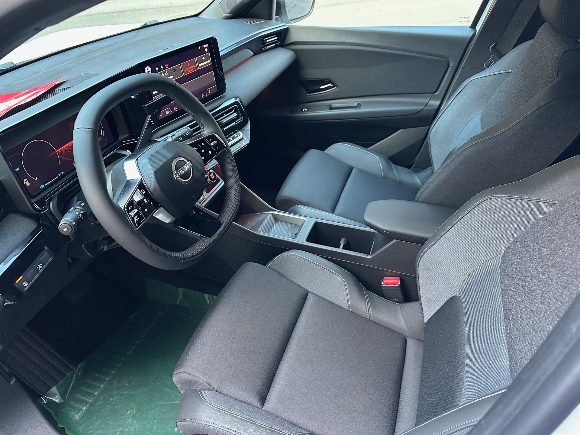NISSAN Micra 52kWh Advance-image-4