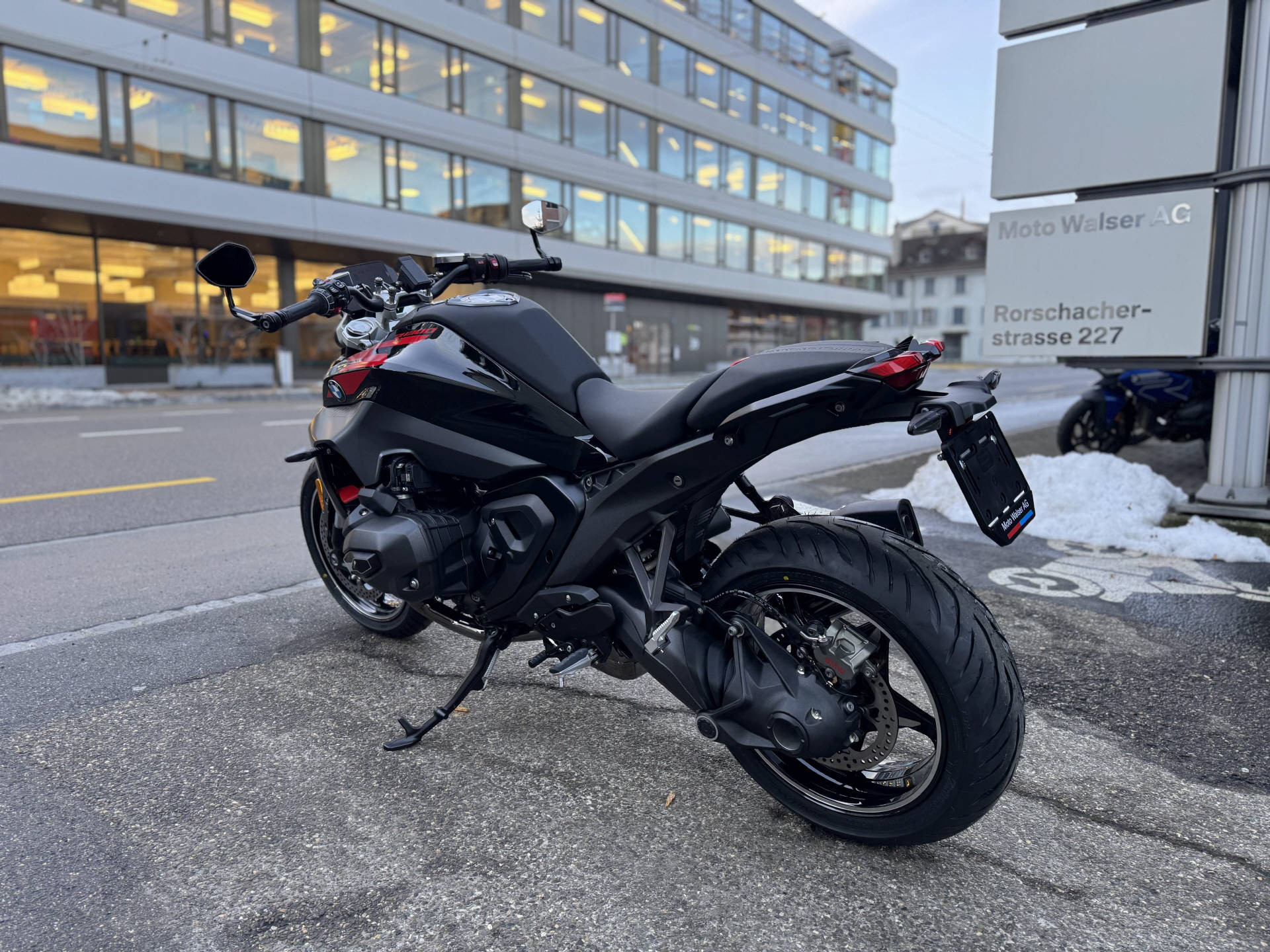BMW R 1300 R-image-2